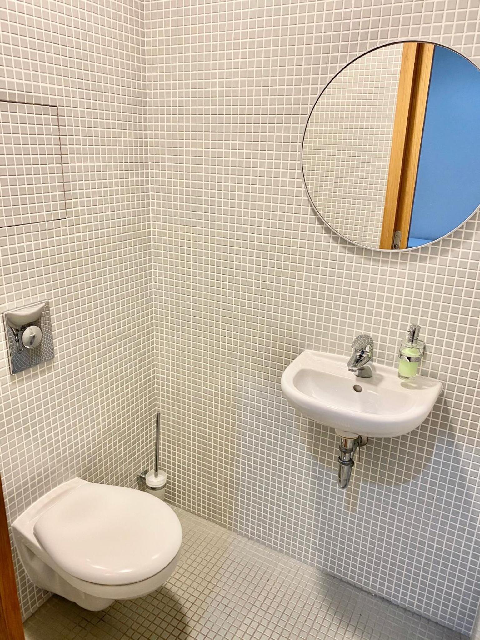 Spacious 130 m2 Apartment Near Center 2 Free Parking