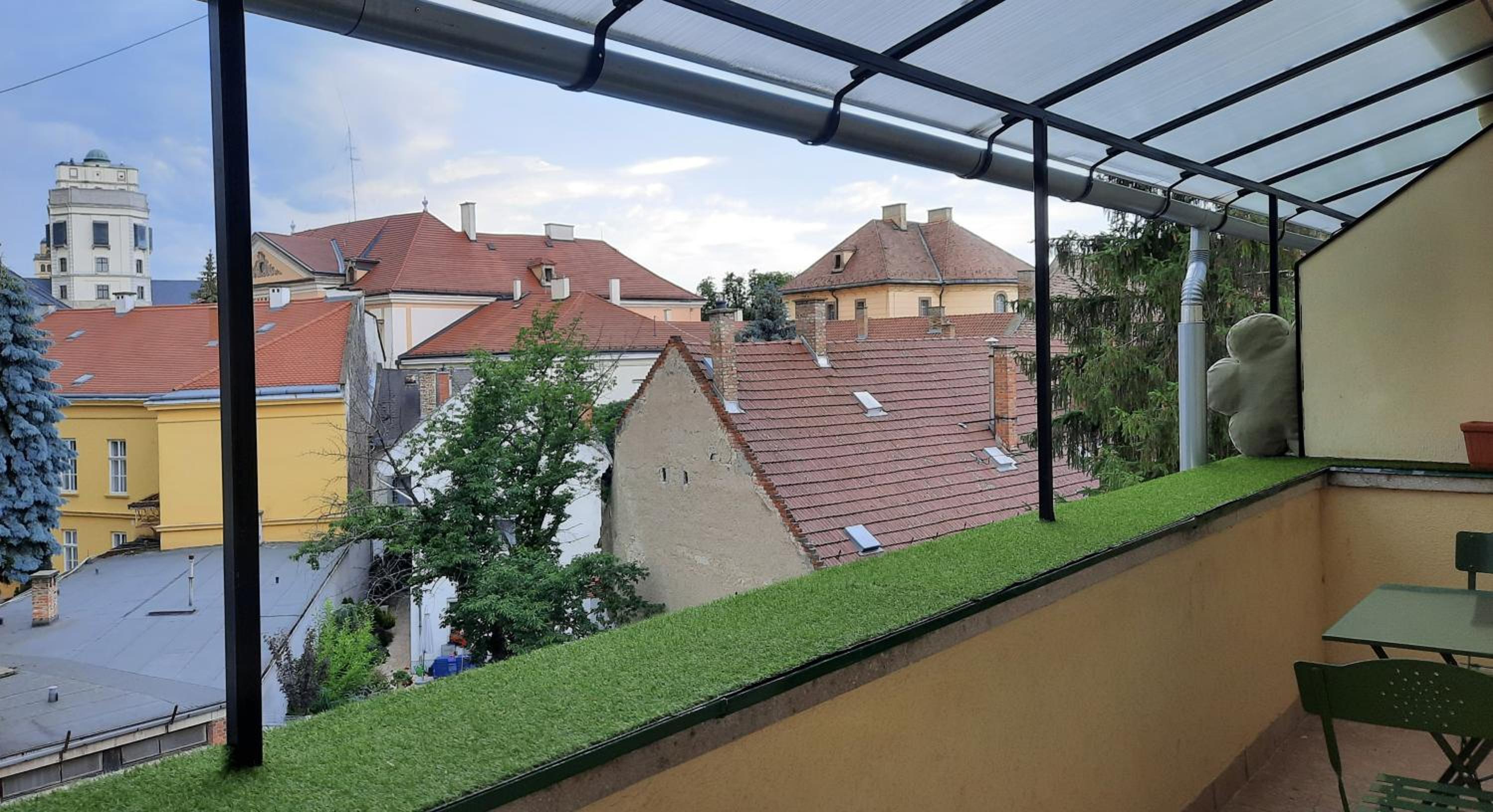 Eszterlánc Apartman Eger view 4