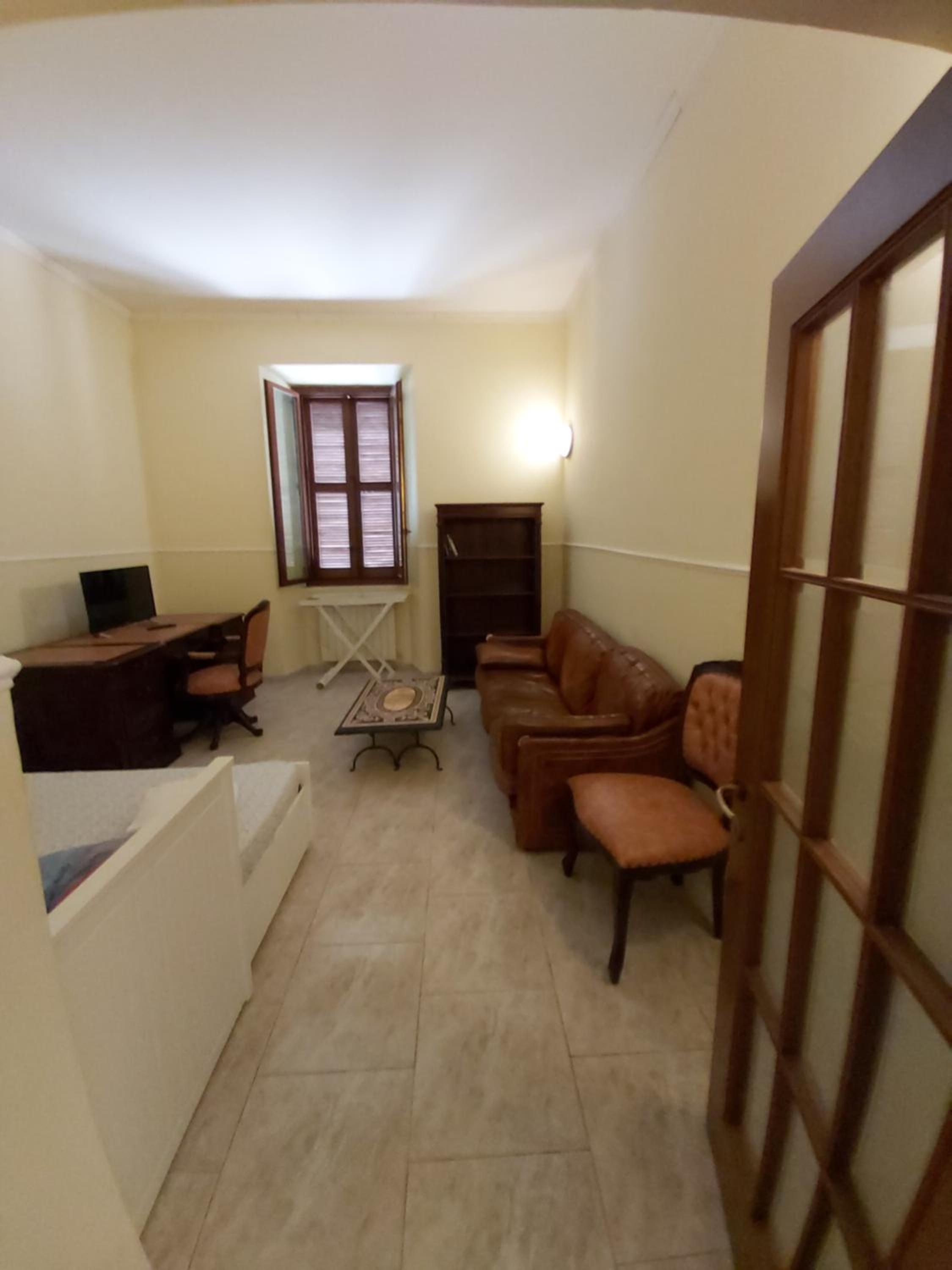 WHOLE HOLIDAY HOME APARTMENT FANTASTIC CIVITAVECCHIA da Pamino & Priscilla con due Camere letto!