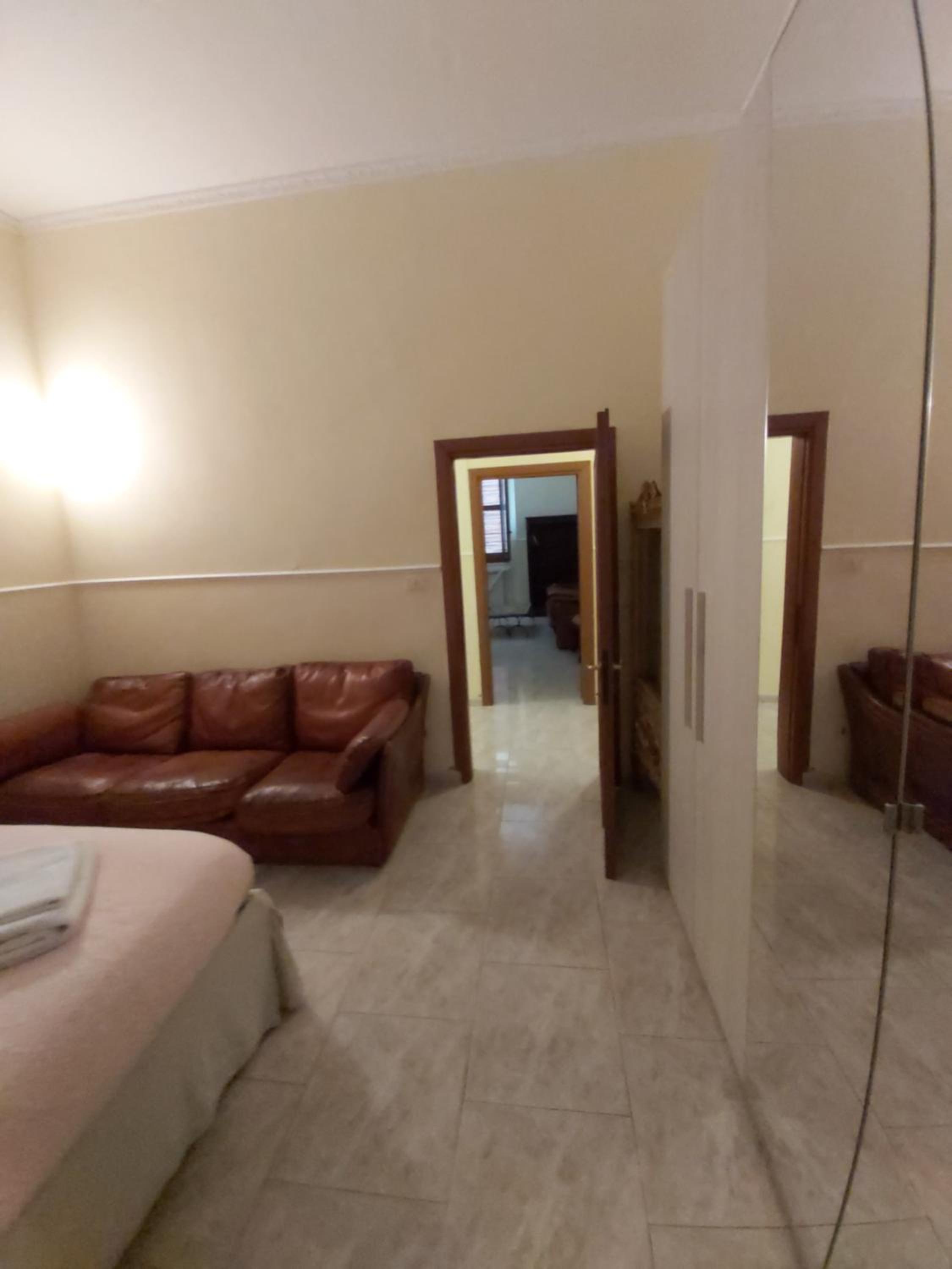 WHOLE HOLIDAY HOME APARTMENT FANTASTIC CIVITAVECCHIA da Pamino & Priscilla con due Camere letto!