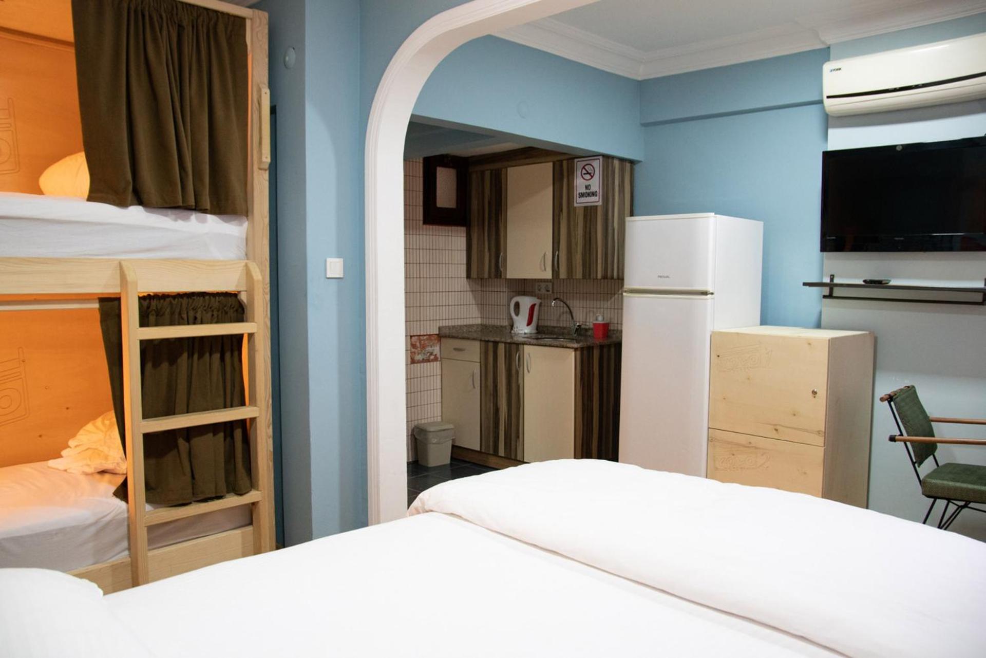 YOLO Hostel