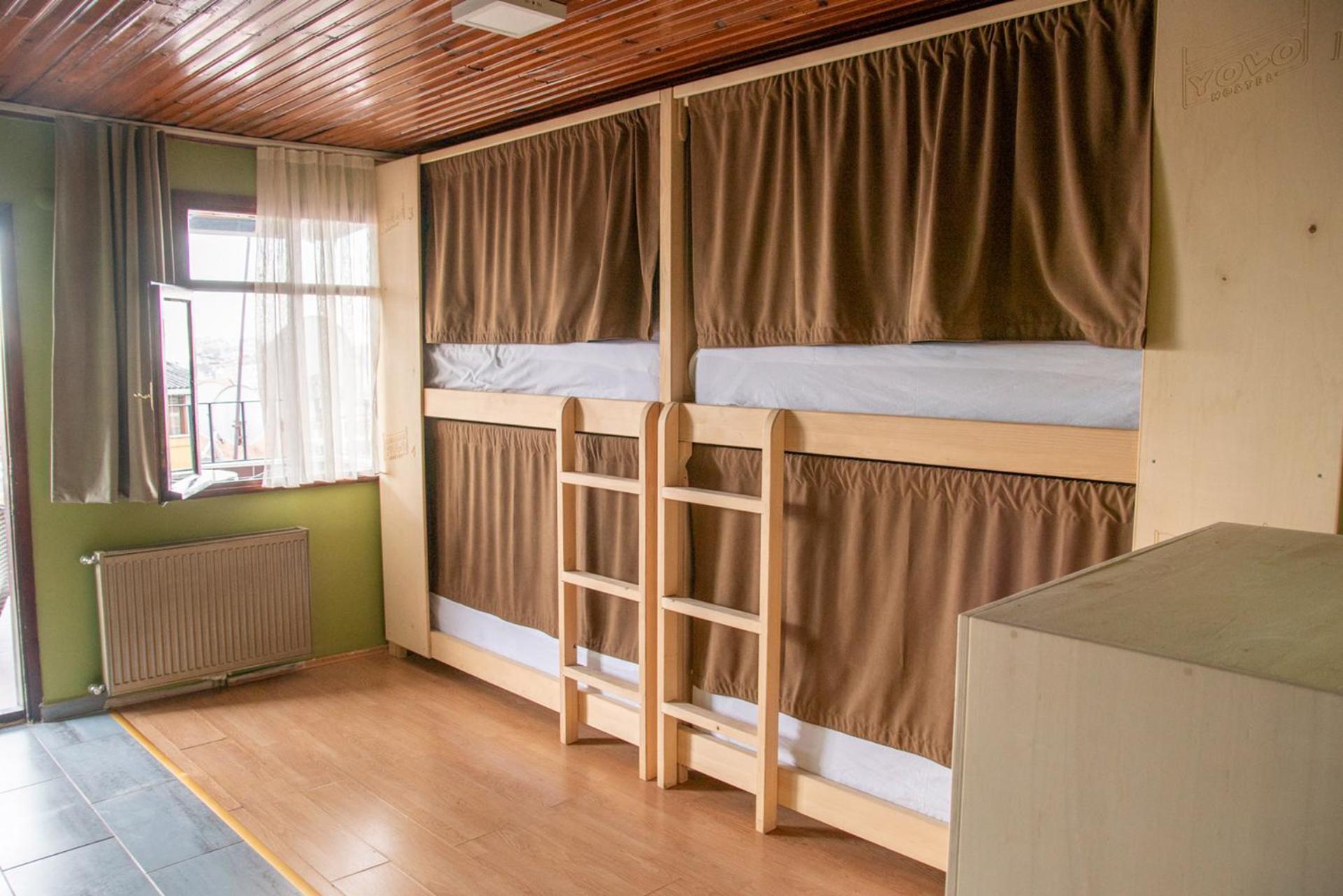 YOLO Hostel