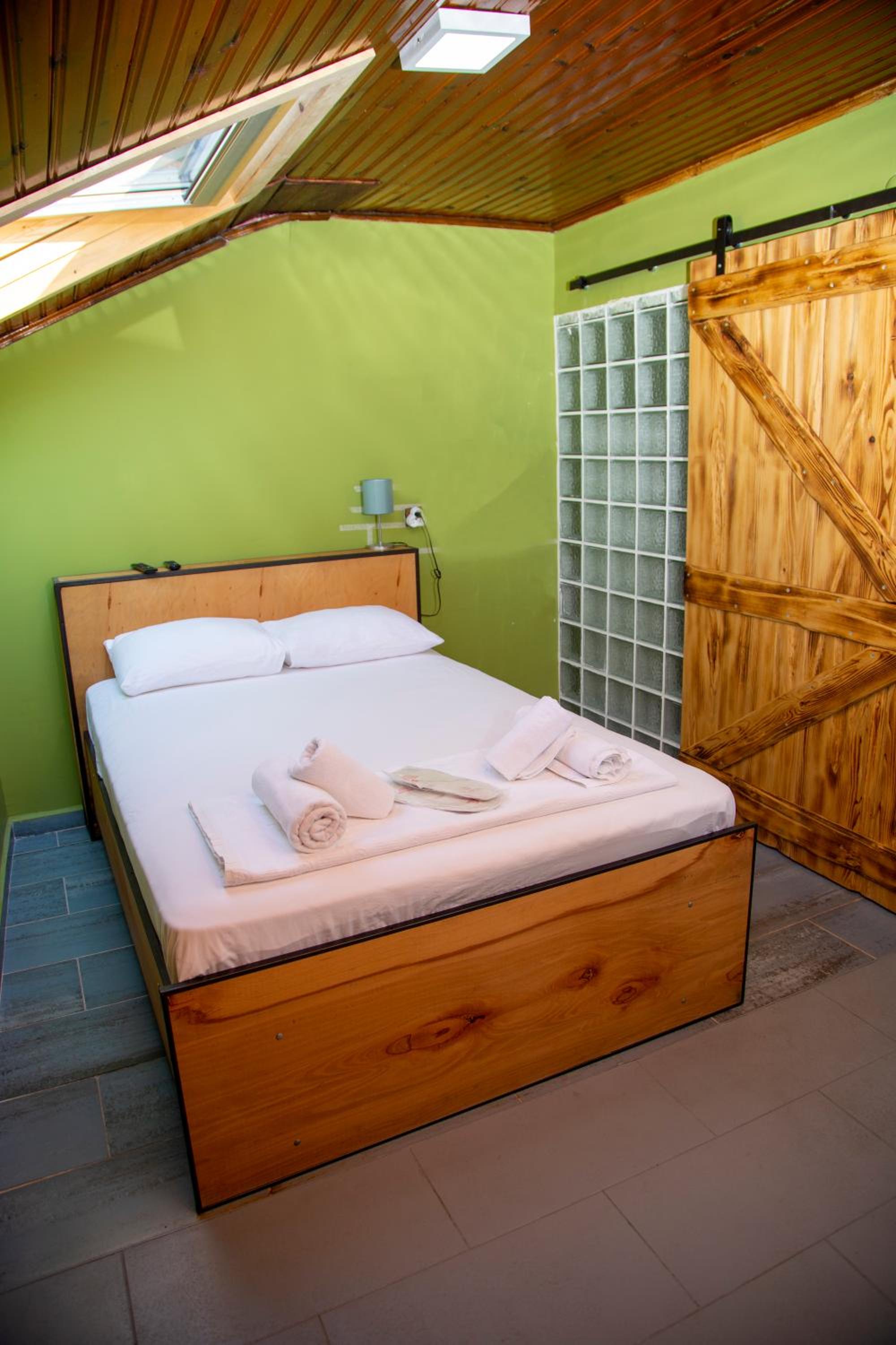 YOLO Hostel