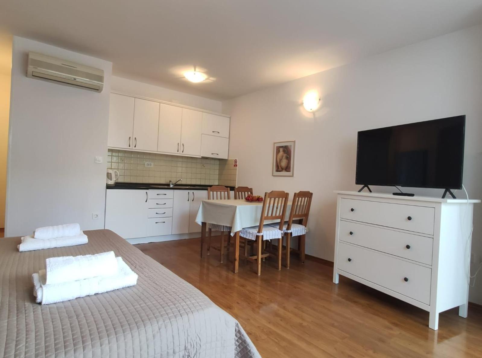 Ivana Apartman 2 view 4