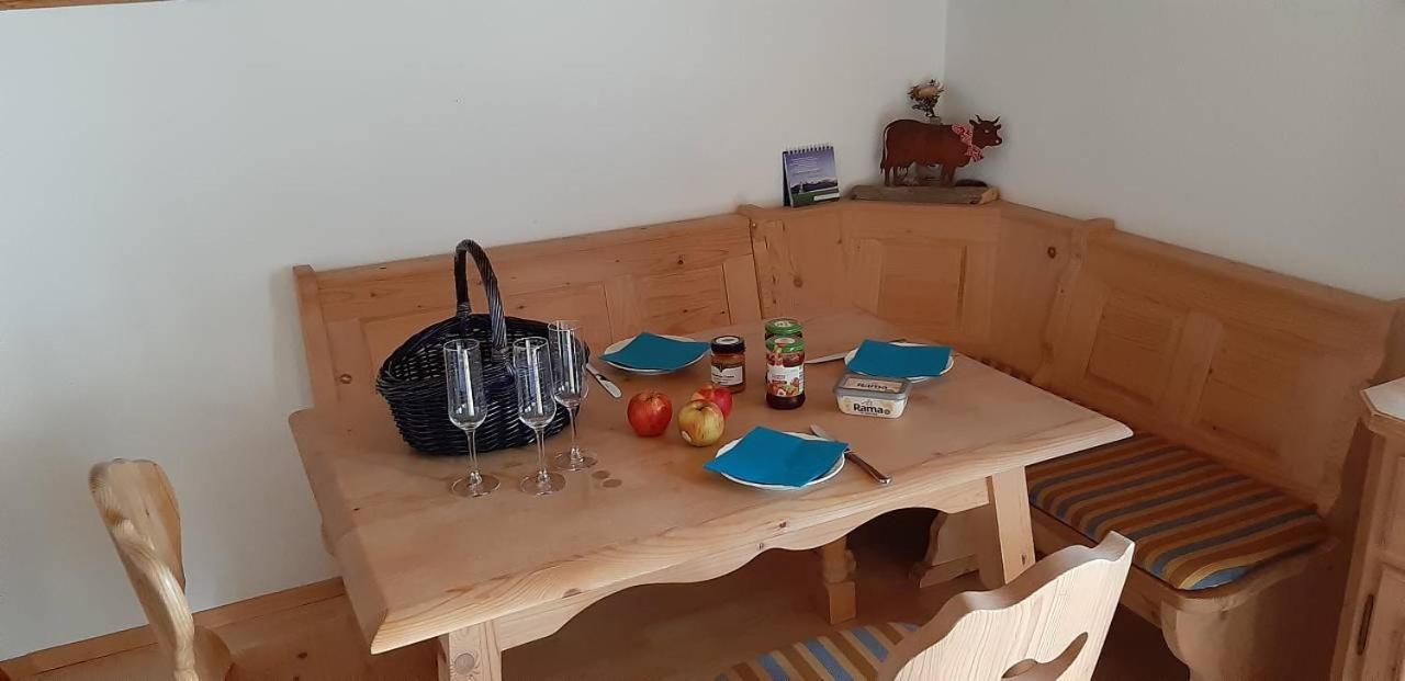 FeWo Alpenveilchen im Oberallgäu mit Pool, Sauna und tollem Ausblick vom großen Balkon