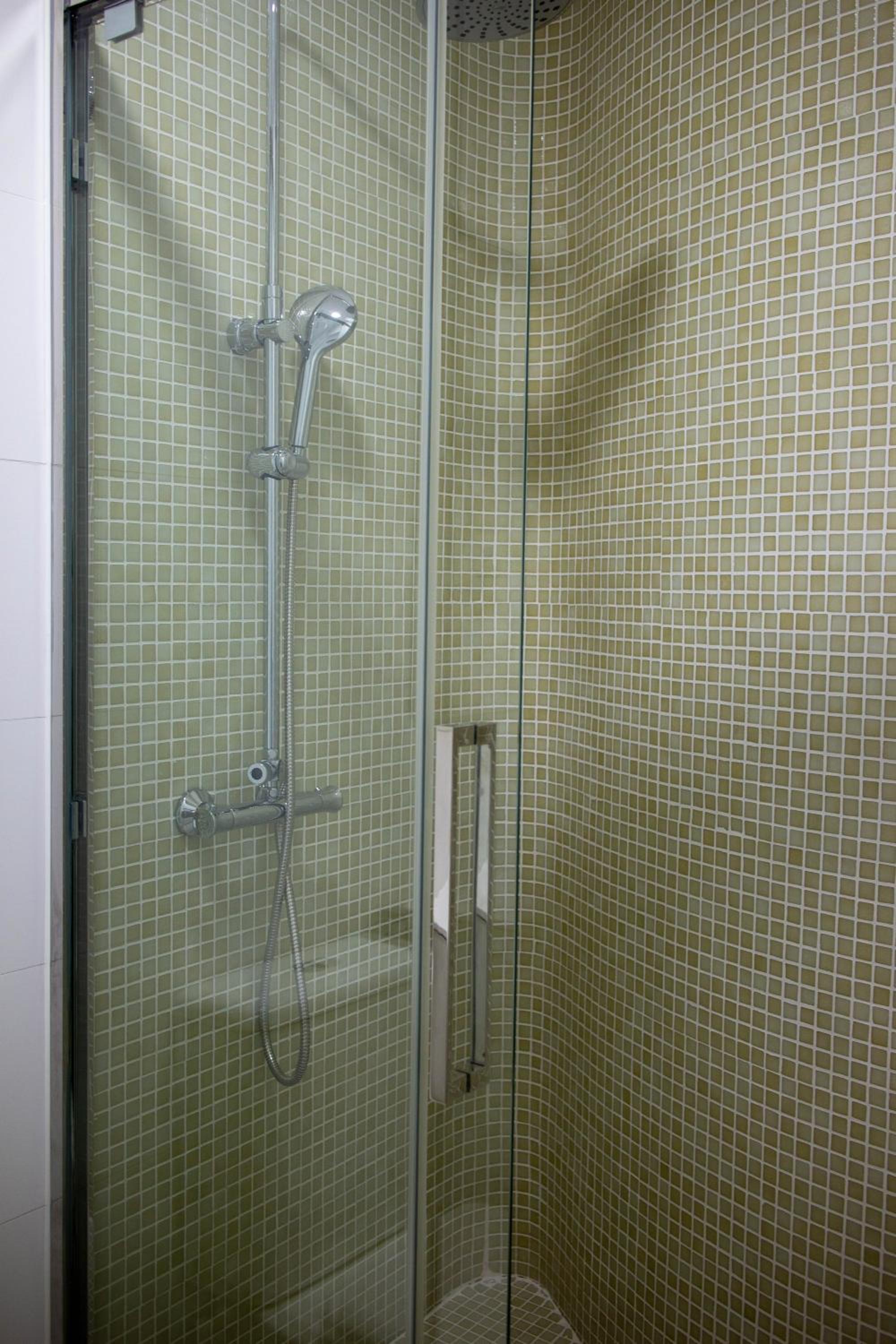 L&G Madrid Apartments