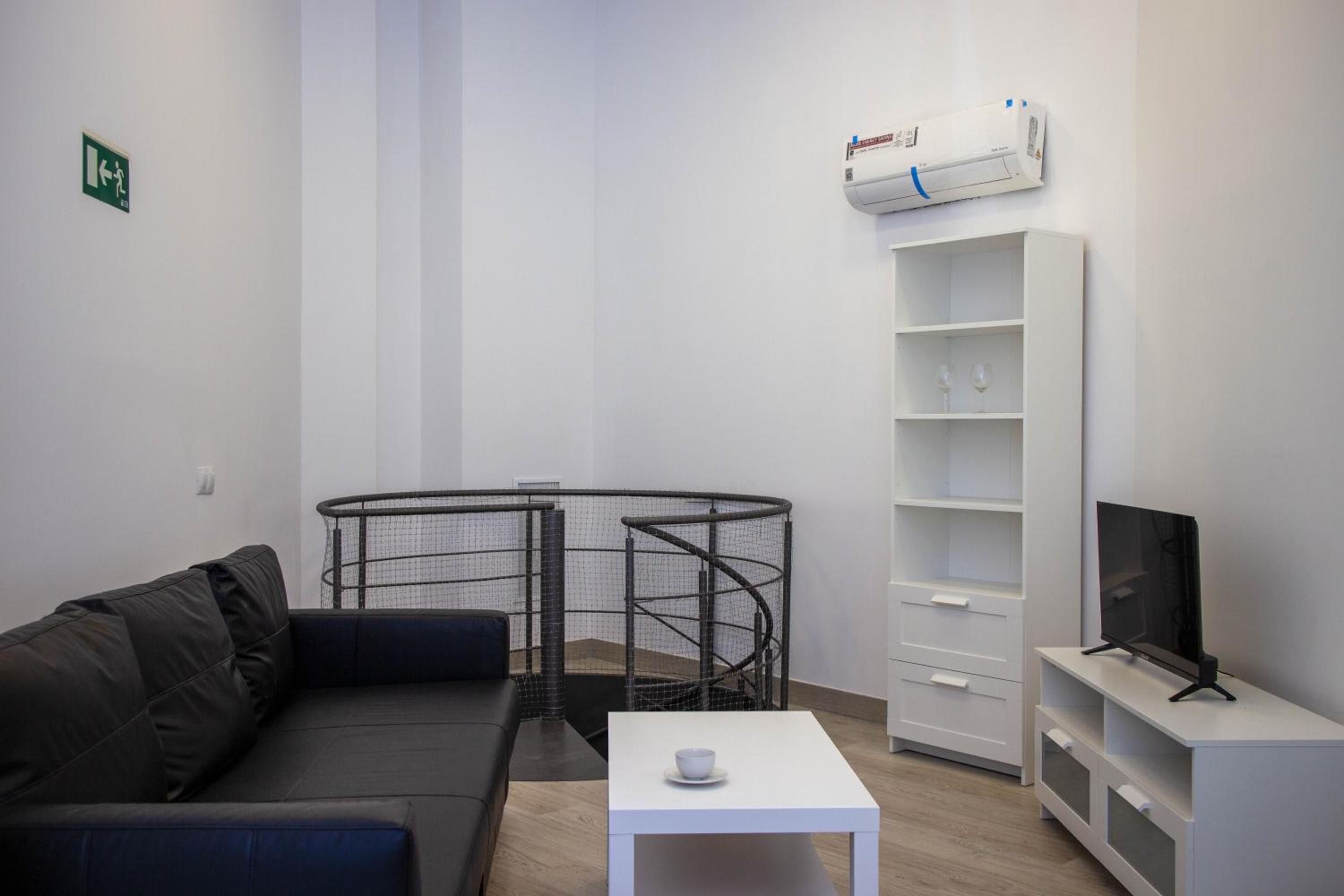 L&G Madrid Apartments