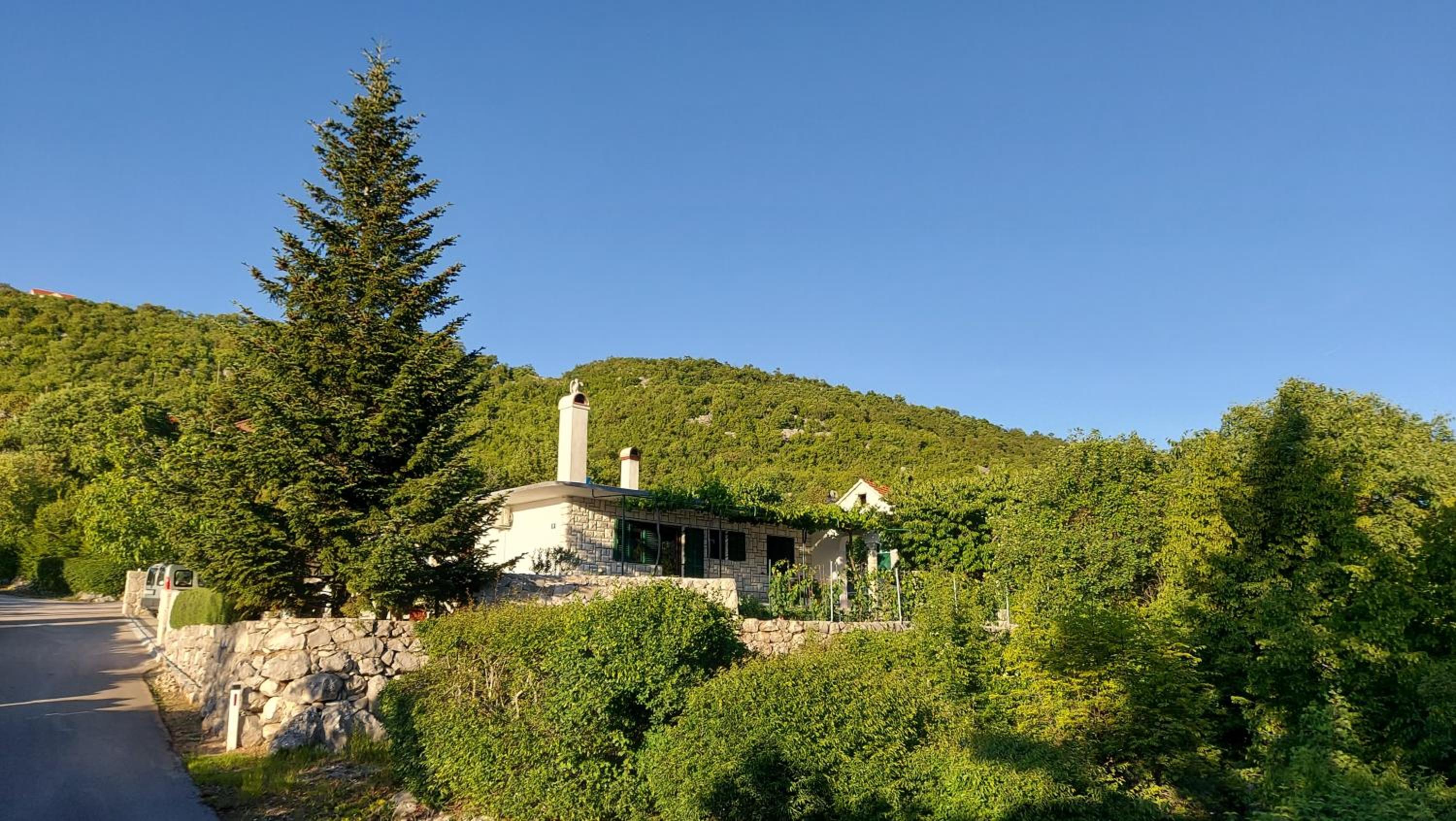Country Home Močilo, Zagvozd view 3