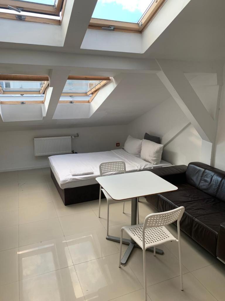 Apartamenty Hoża Attic Studio view 3