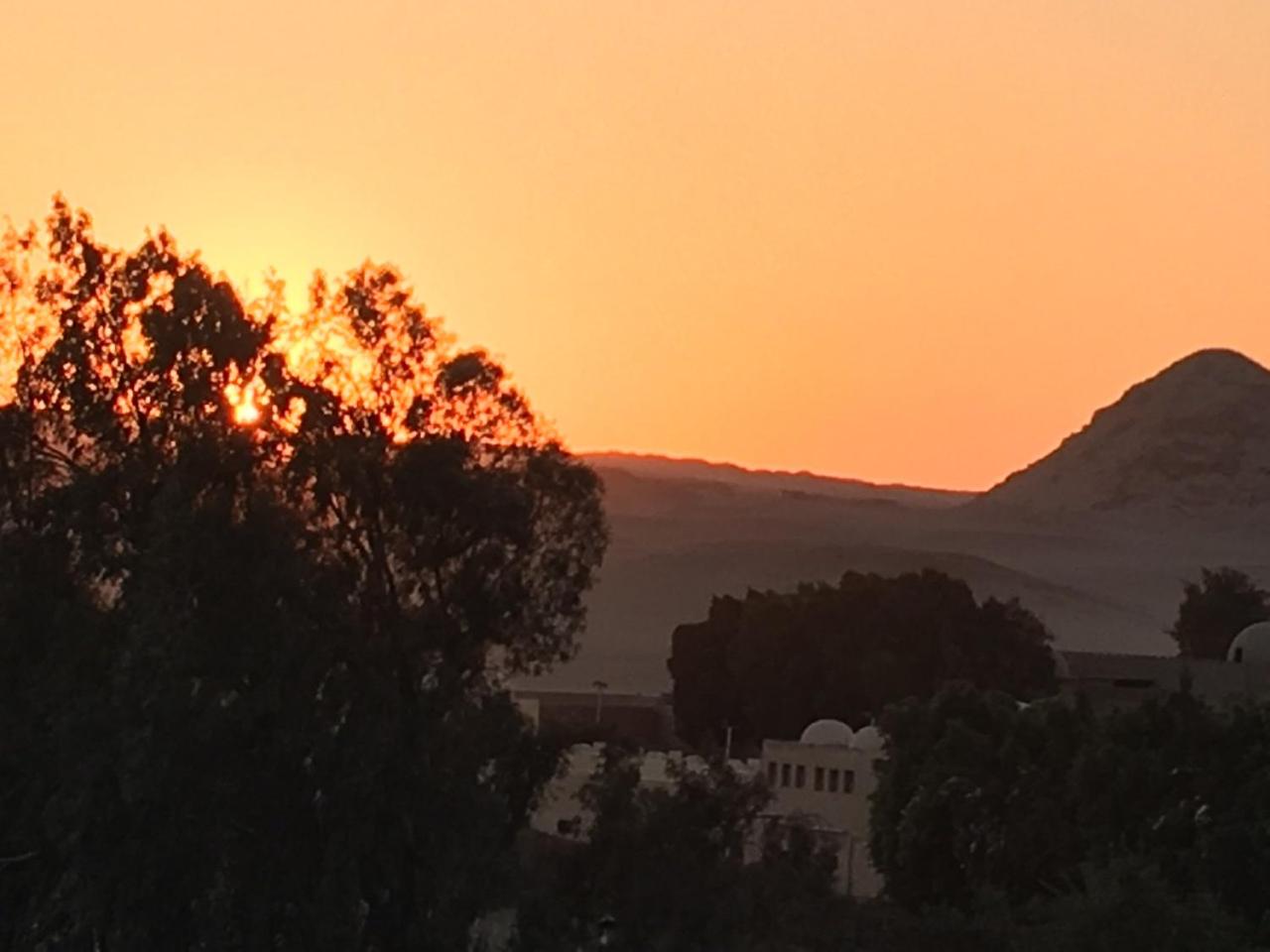 Sakkara pyramid inn hotel
