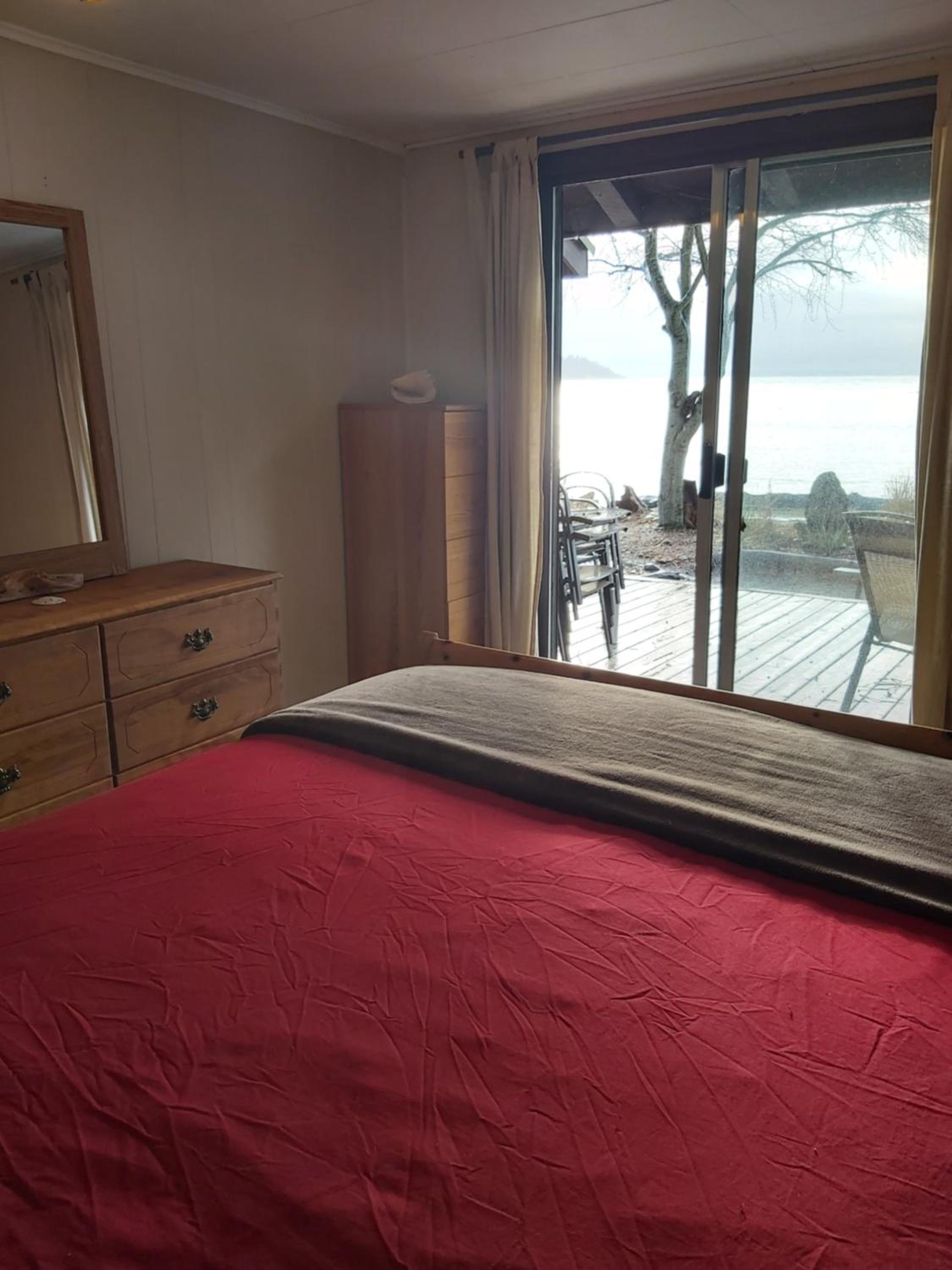 Halfmoon Haven Beach Cottage or Oceanview Suite