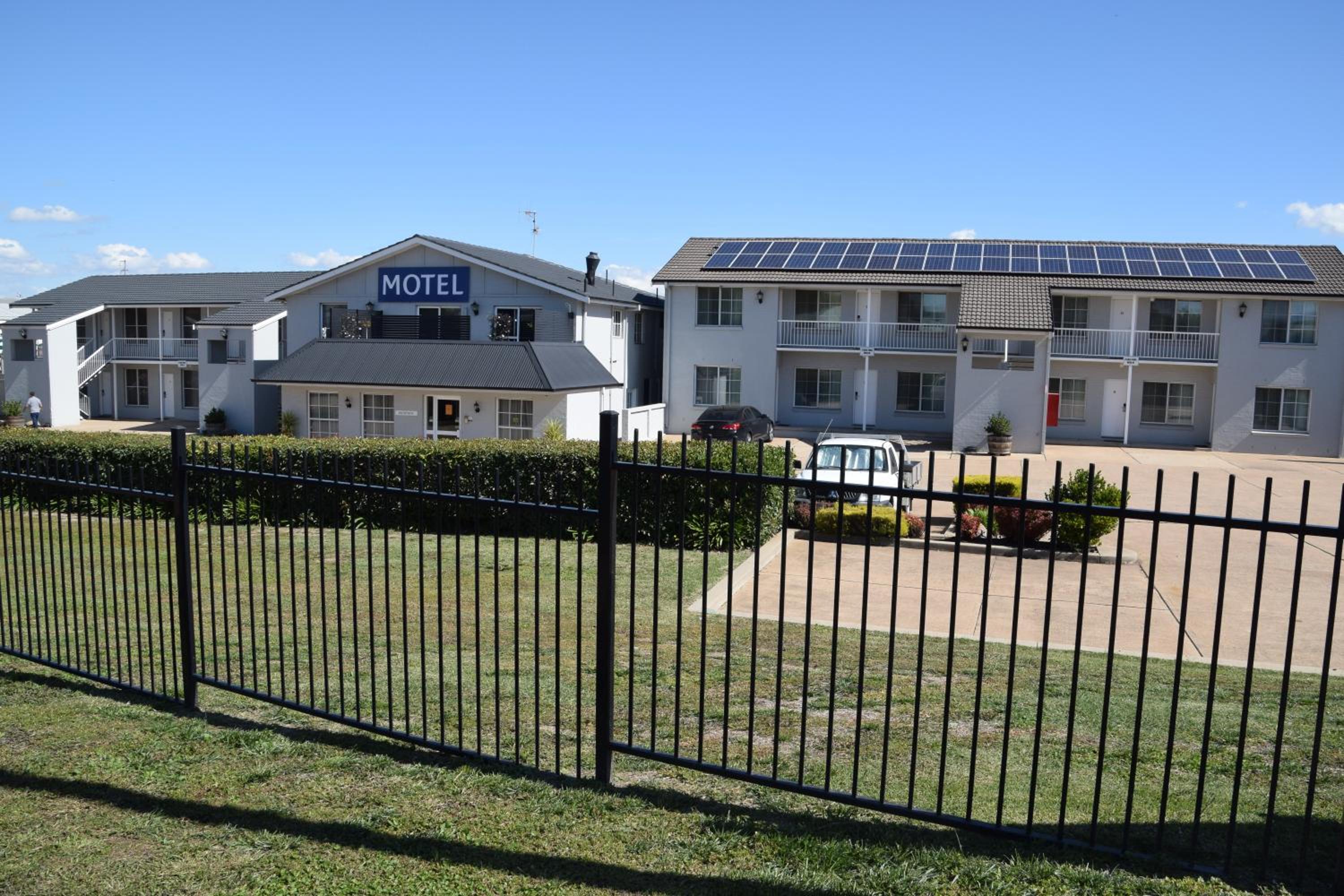 Coachman's Inn Motel