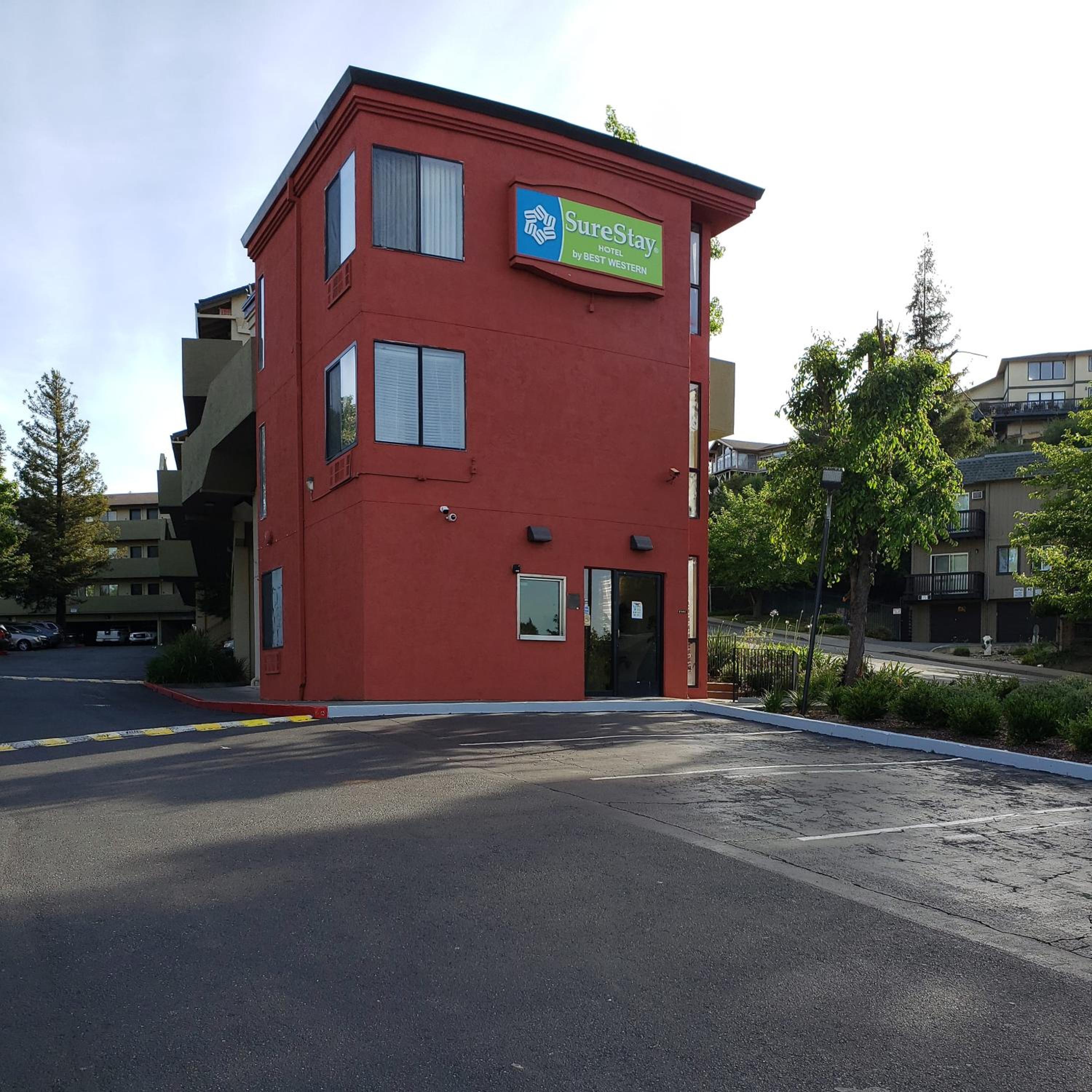 Vallejo Vacations - SureStay Hotel by Best Western Vallejo Napa Valley - Property Image 11