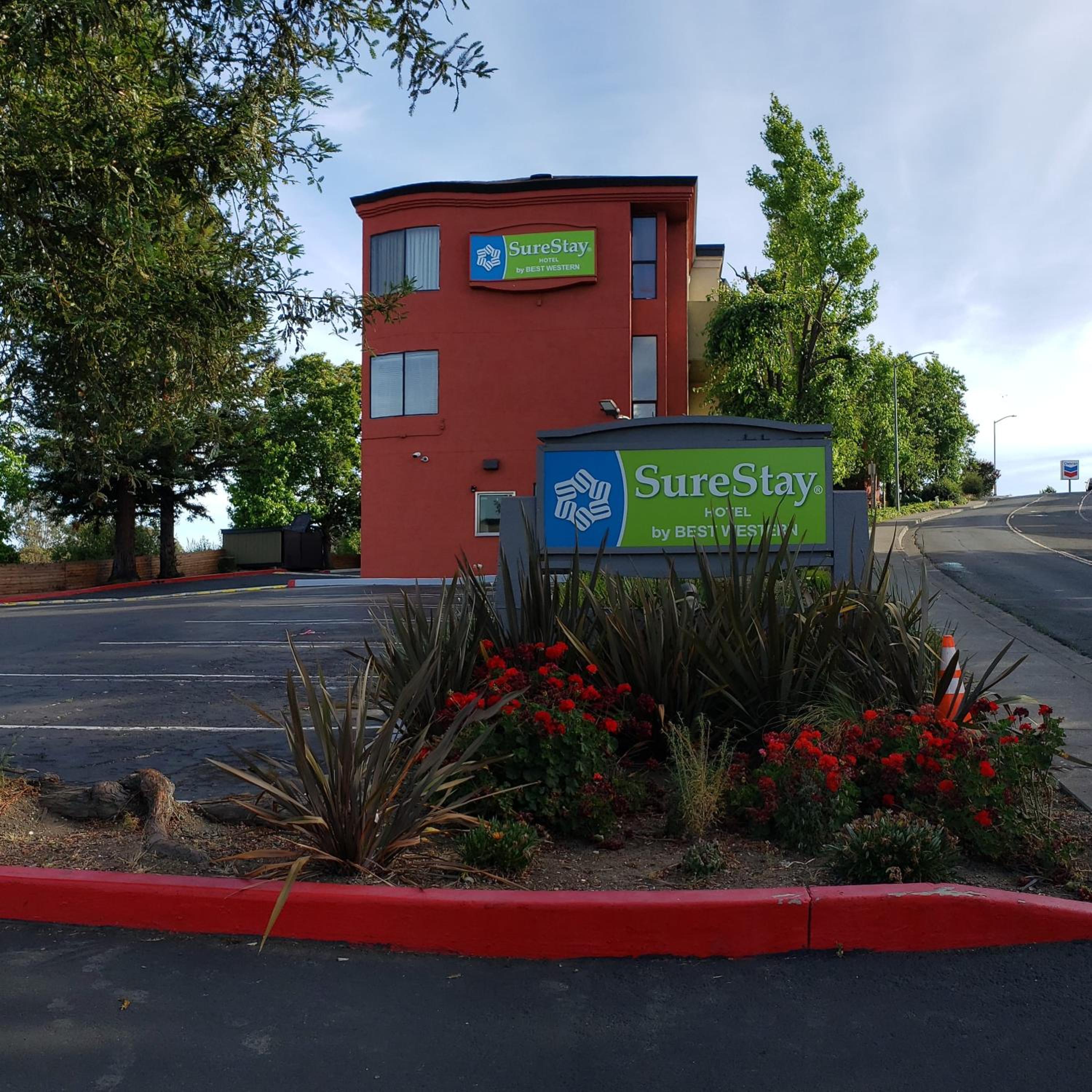 Vallejo Vacations - SureStay Hotel by Best Western Vallejo Napa Valley - Property Image 14