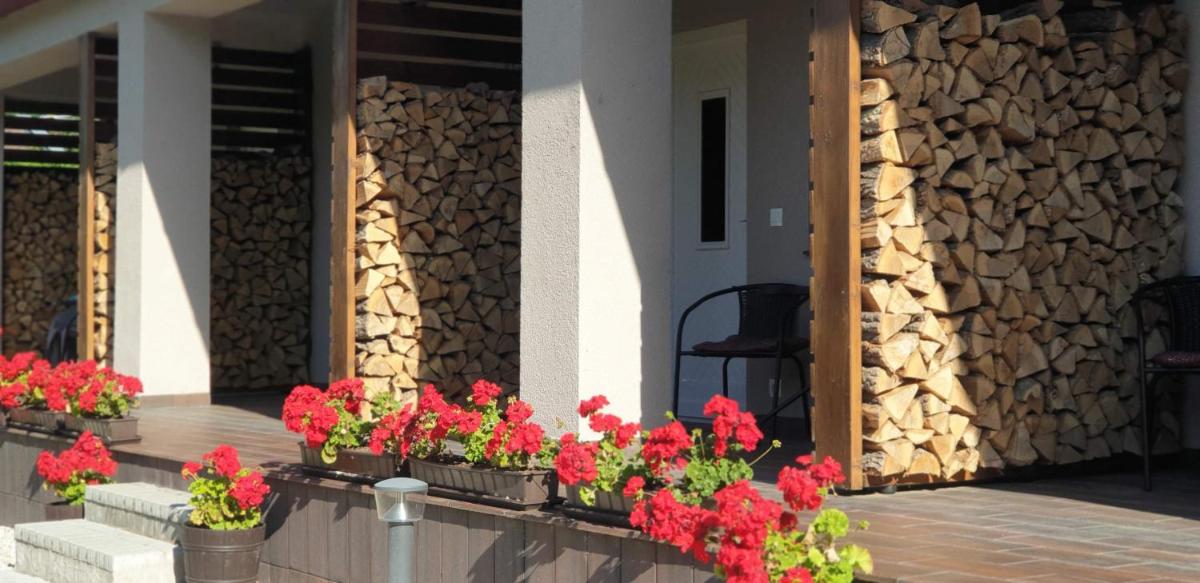 outdoor BBQ area