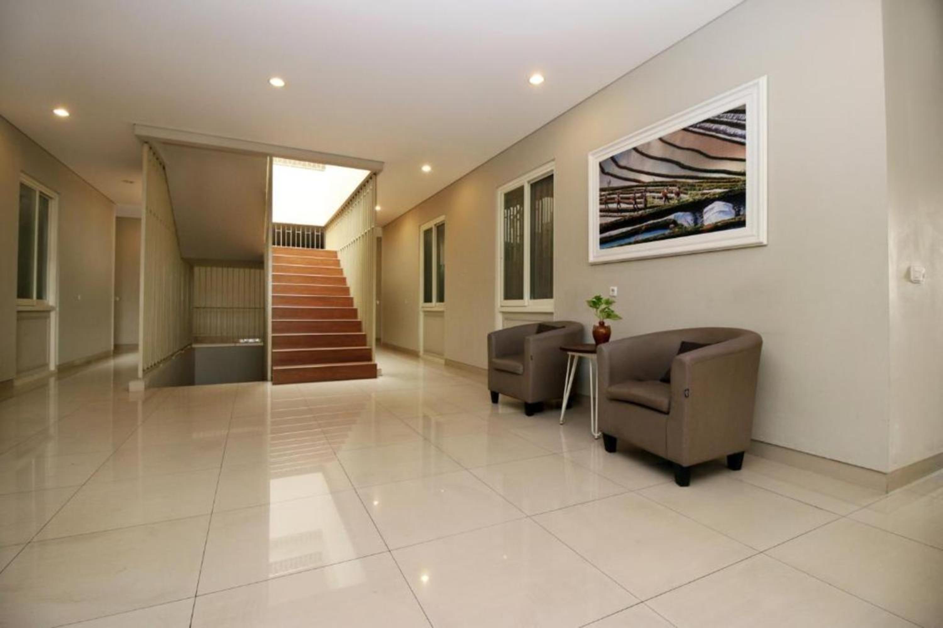 Home 899 Patal Senayan