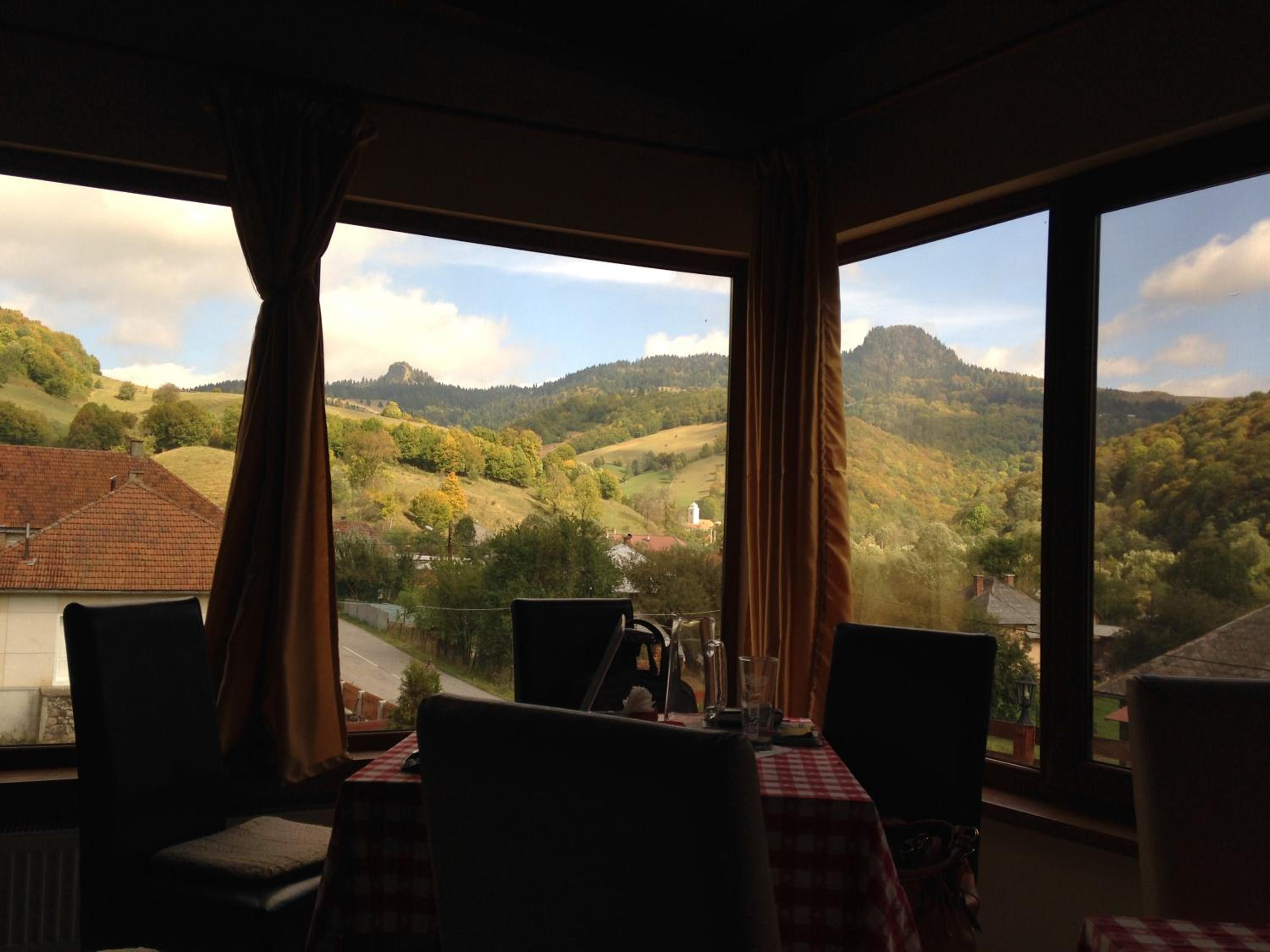 Pensiunea Casa Motilor view 2