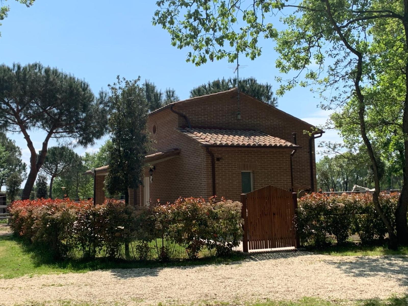 Casina Miriano view 3