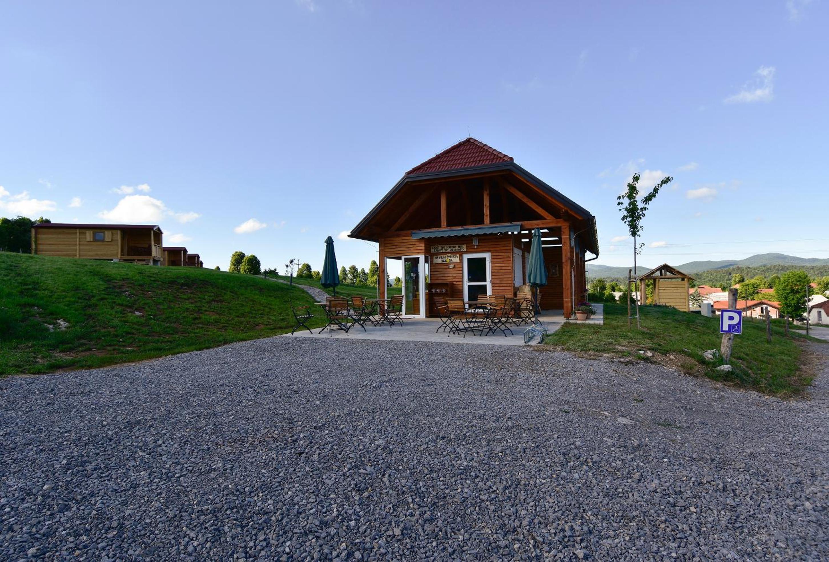 Photo 19