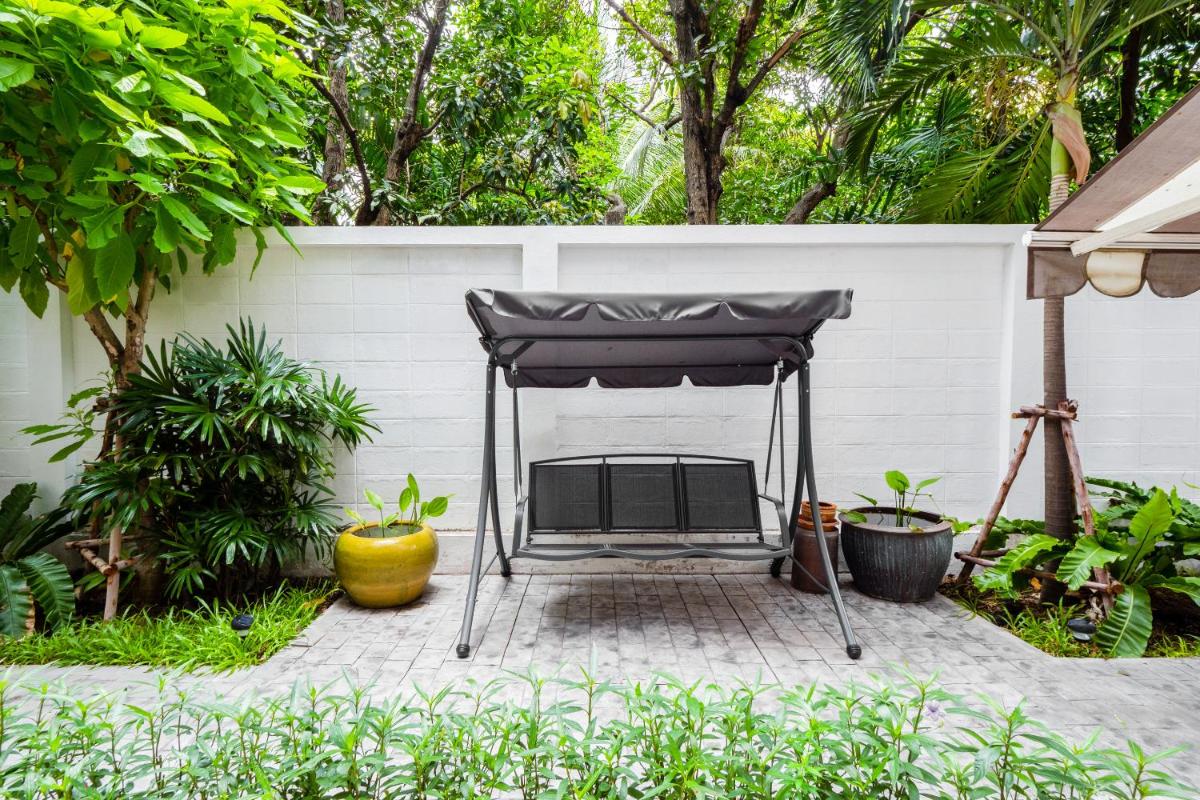 outdoor BBQ area