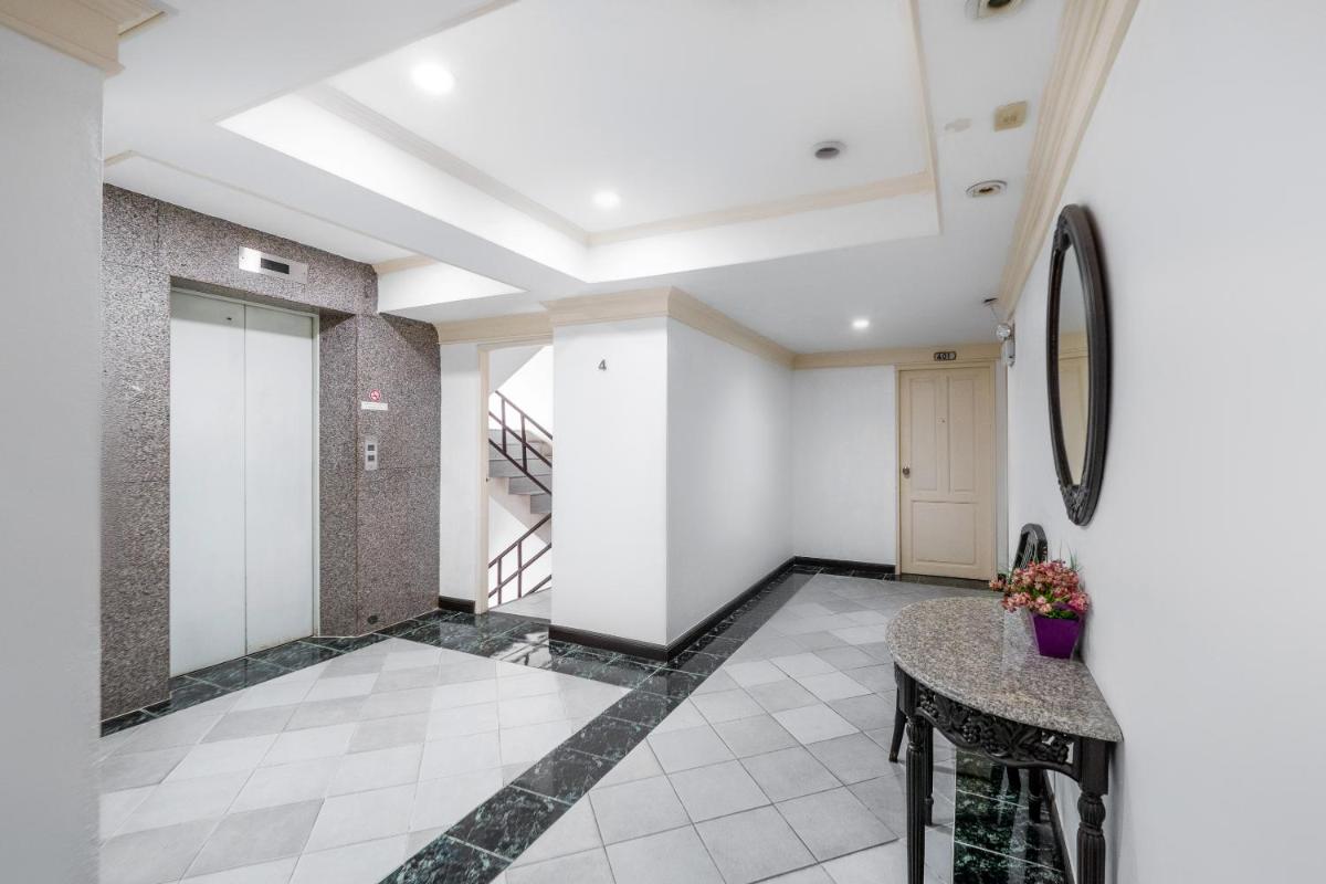hotel reception