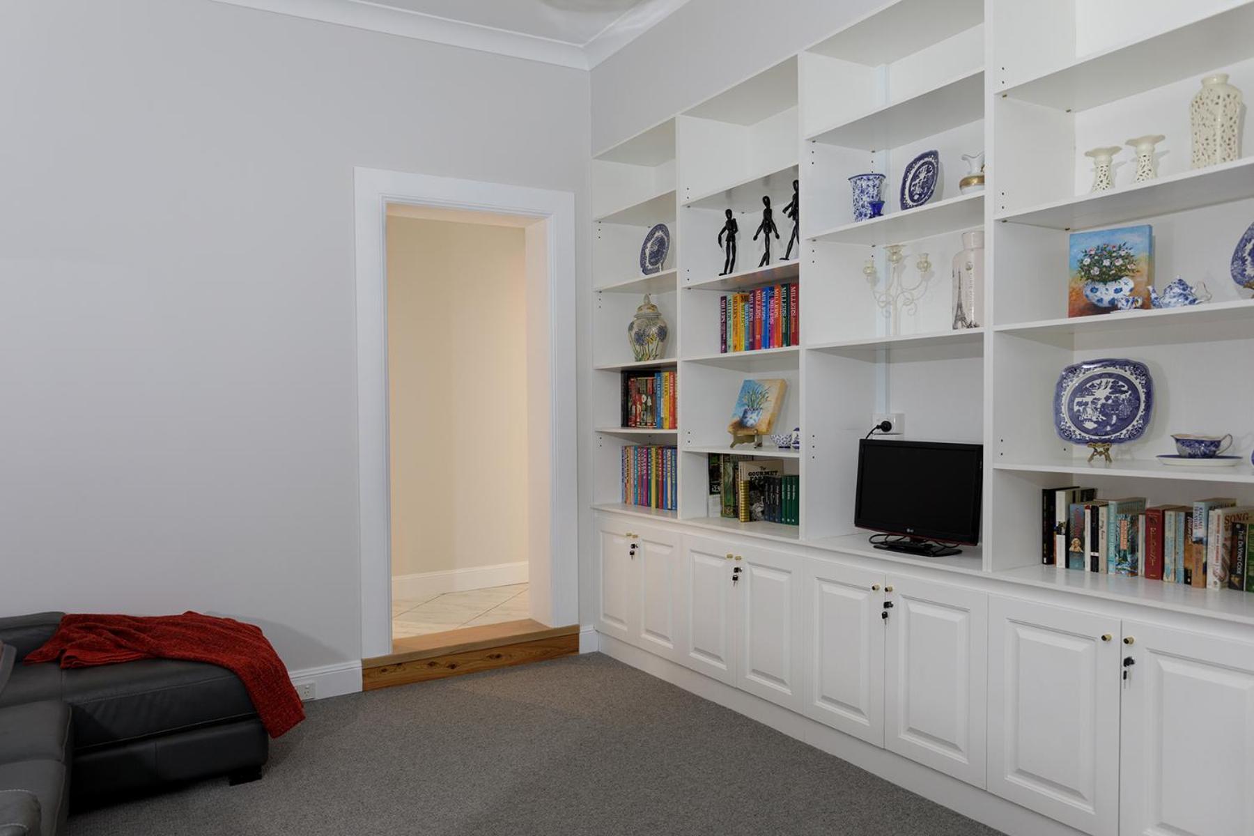 Rawson's Retreat - Five Bedroom Home - Walk CBD - Includes Breakfast
