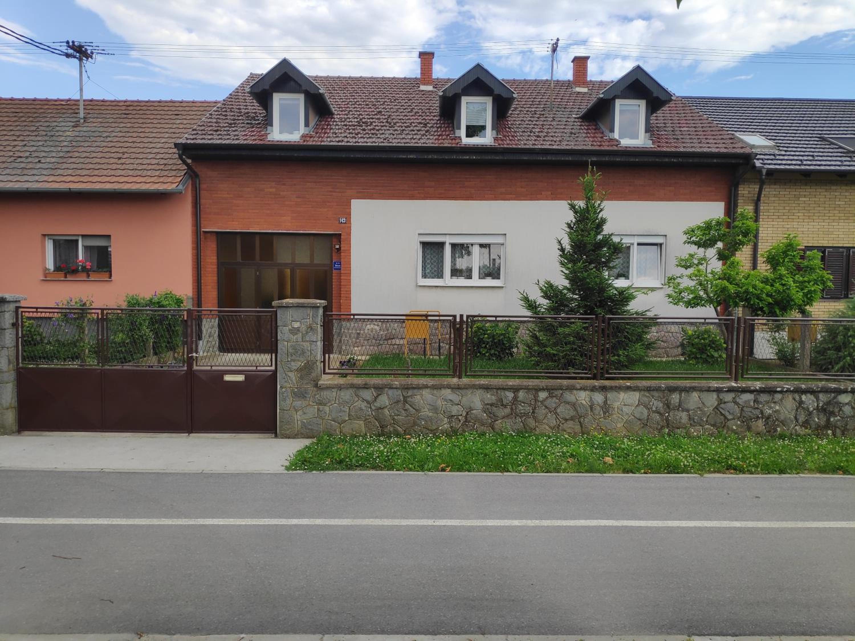 Photo 46