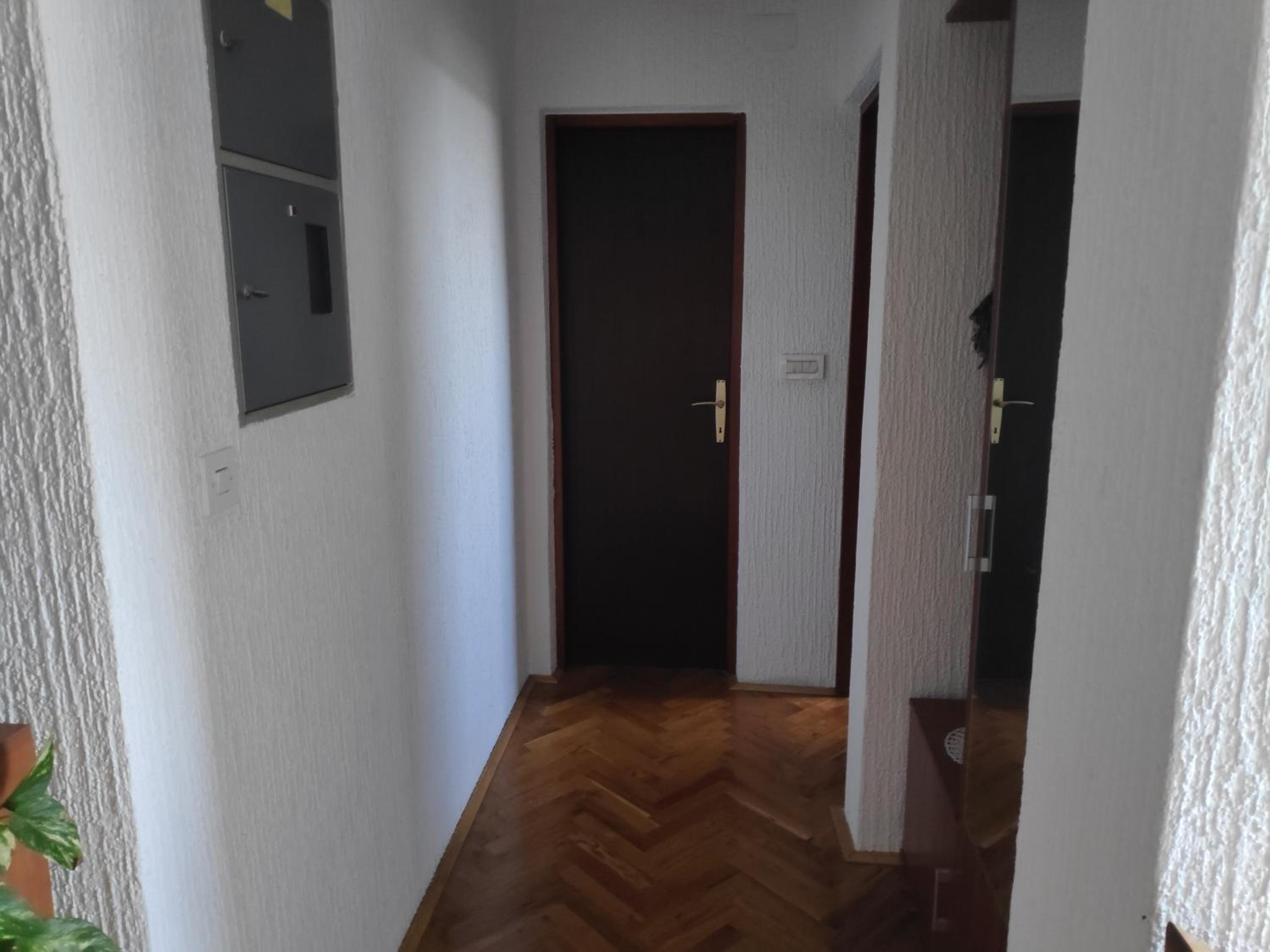 Photo 33
