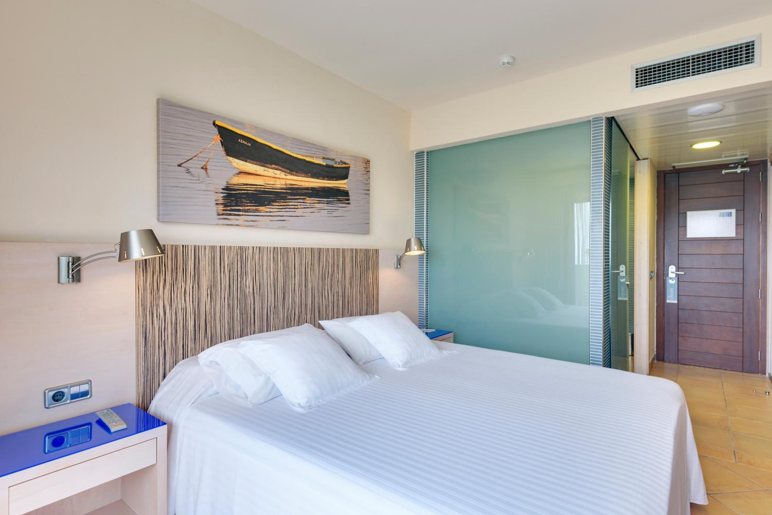 Seth Punta Prima en Punta Prima — hotel room