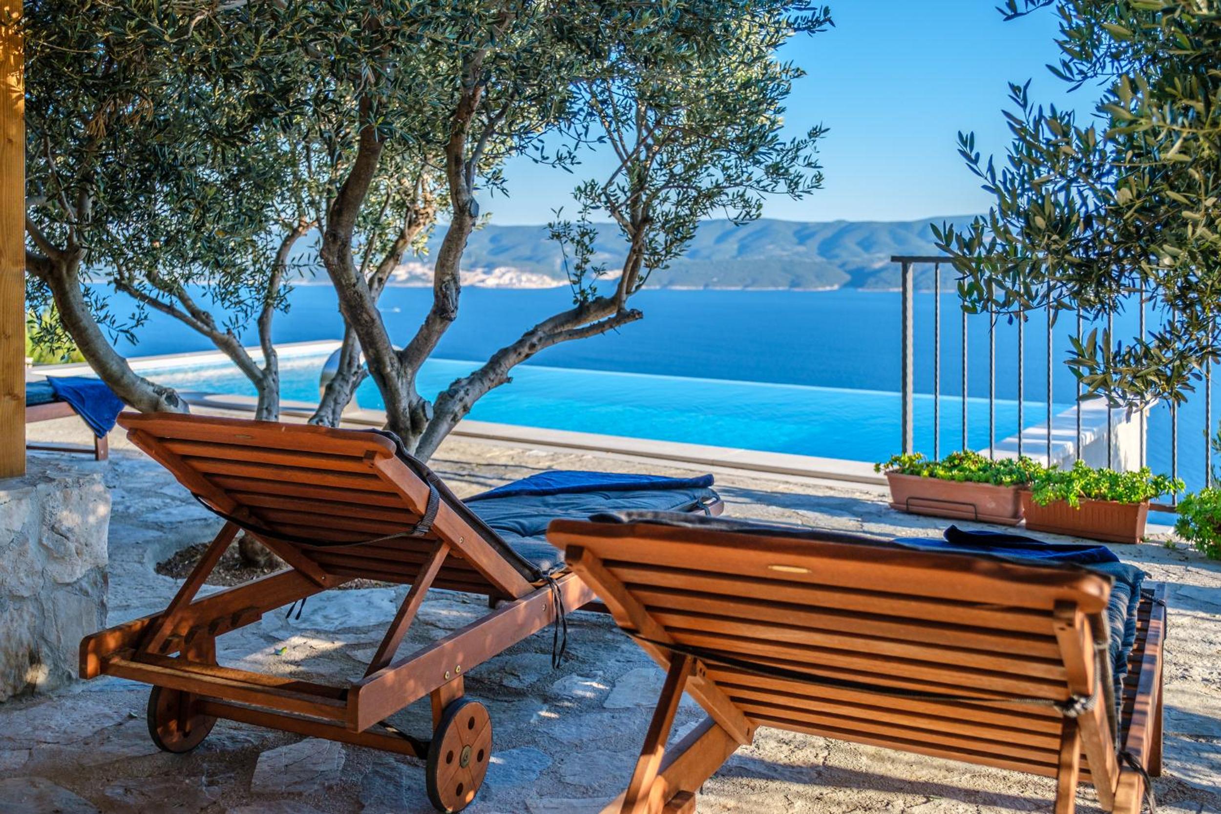 Villa Secluded Paradise view 3