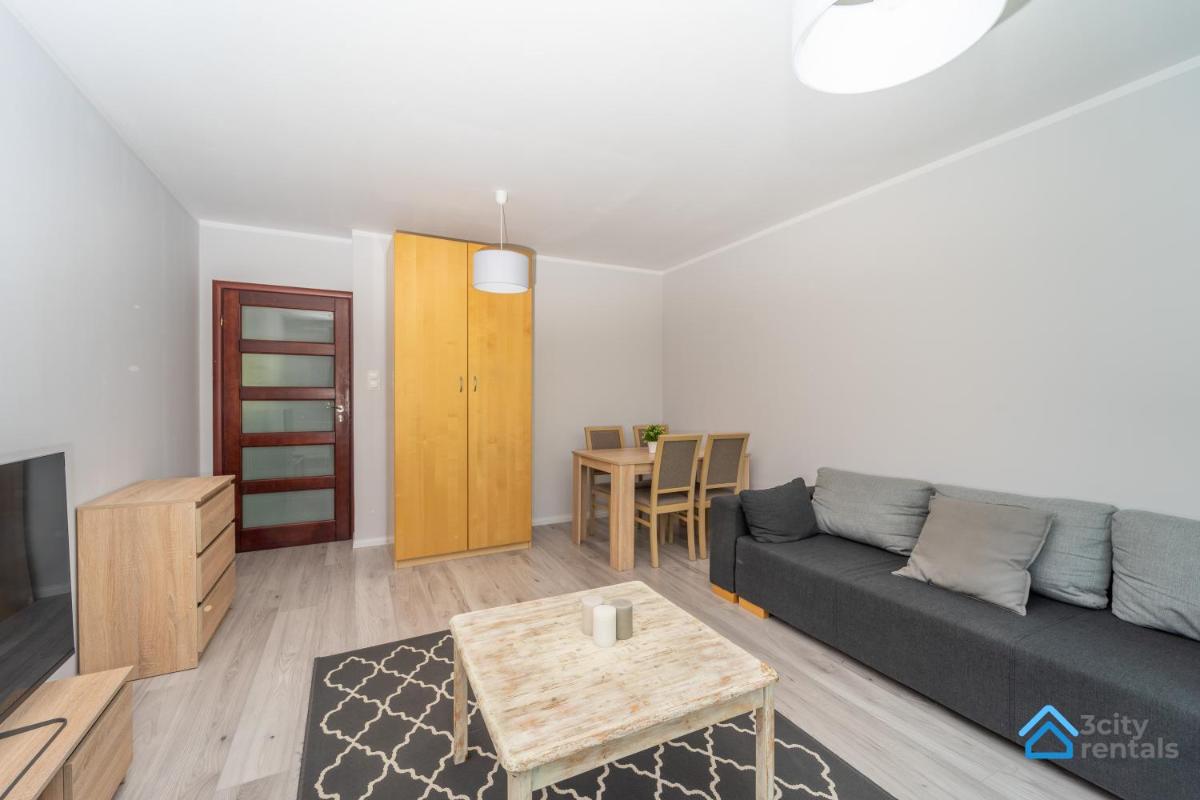 Apartment for 10 with garden and parking view 2