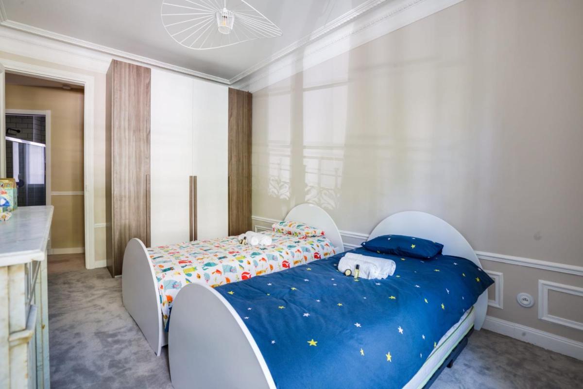 GuestReady - Grand Family Home near The Eiffel Tower