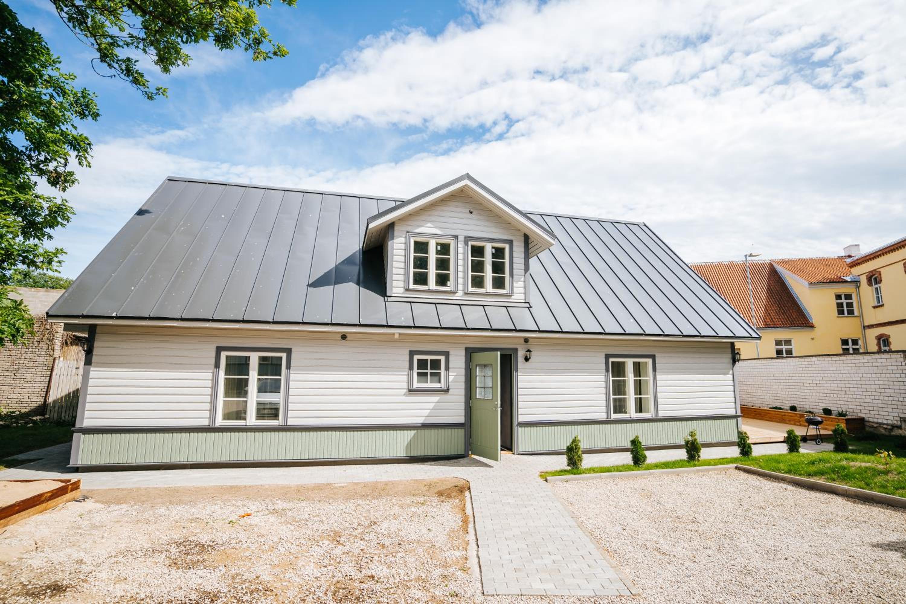 Hotel Wiedemanni 13/1 apartments - Image 1