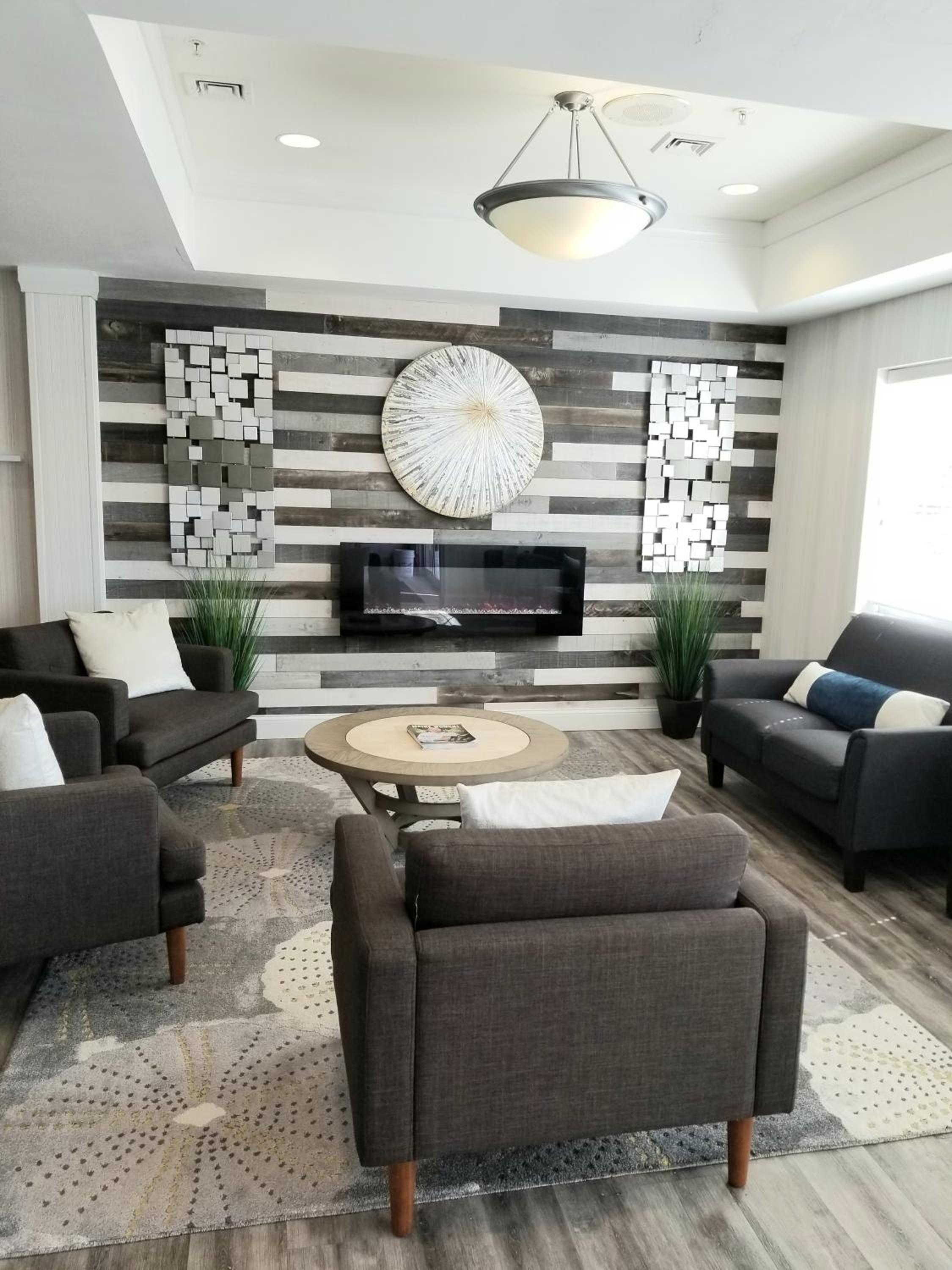 New York City Vacations - York Microtel Inn Suites by Wyndham - Property Image 2