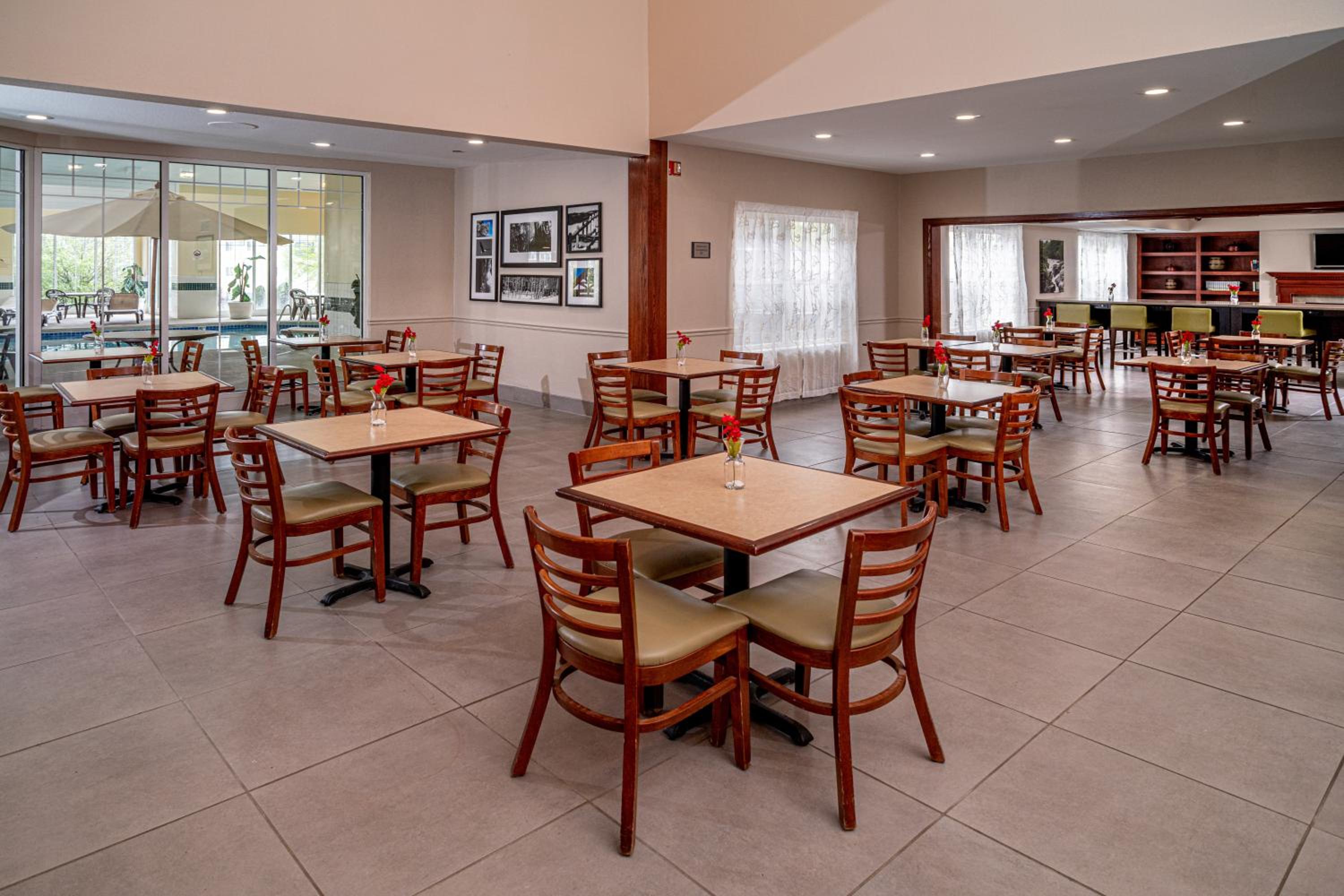 Beckley Vacations - Country Inn  Suites by Radisson, Beckley, WV - Property Image 18