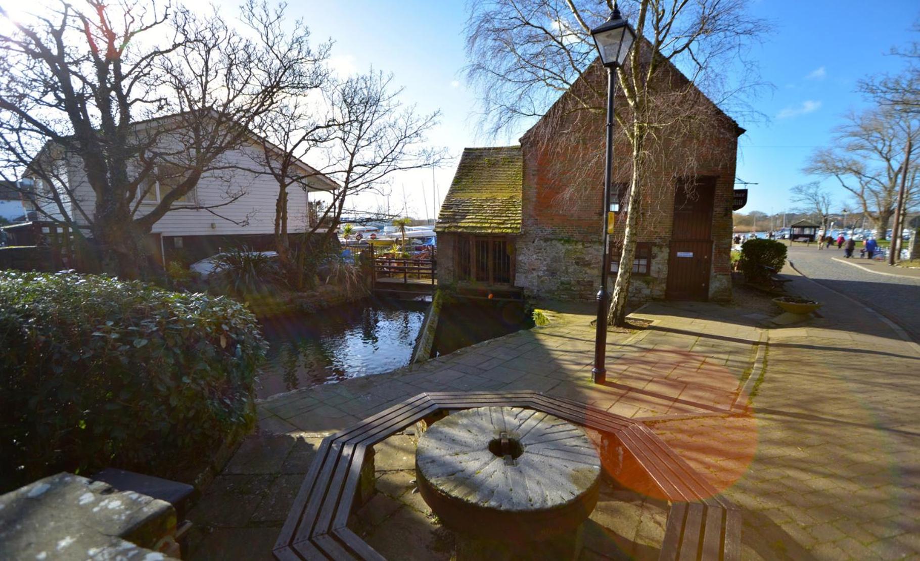 The Quays Mansion in Christchurch view 2