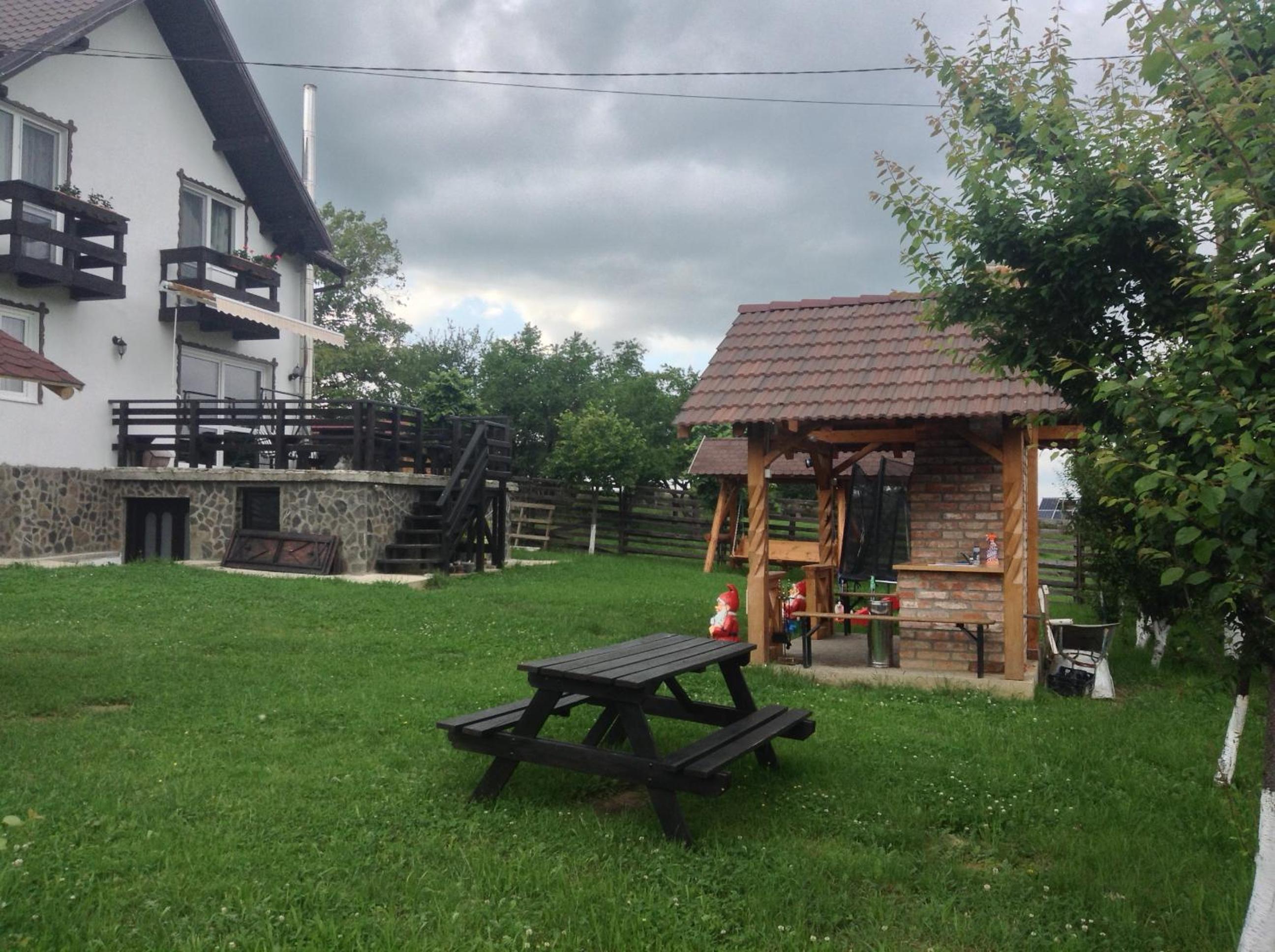 Photo 19