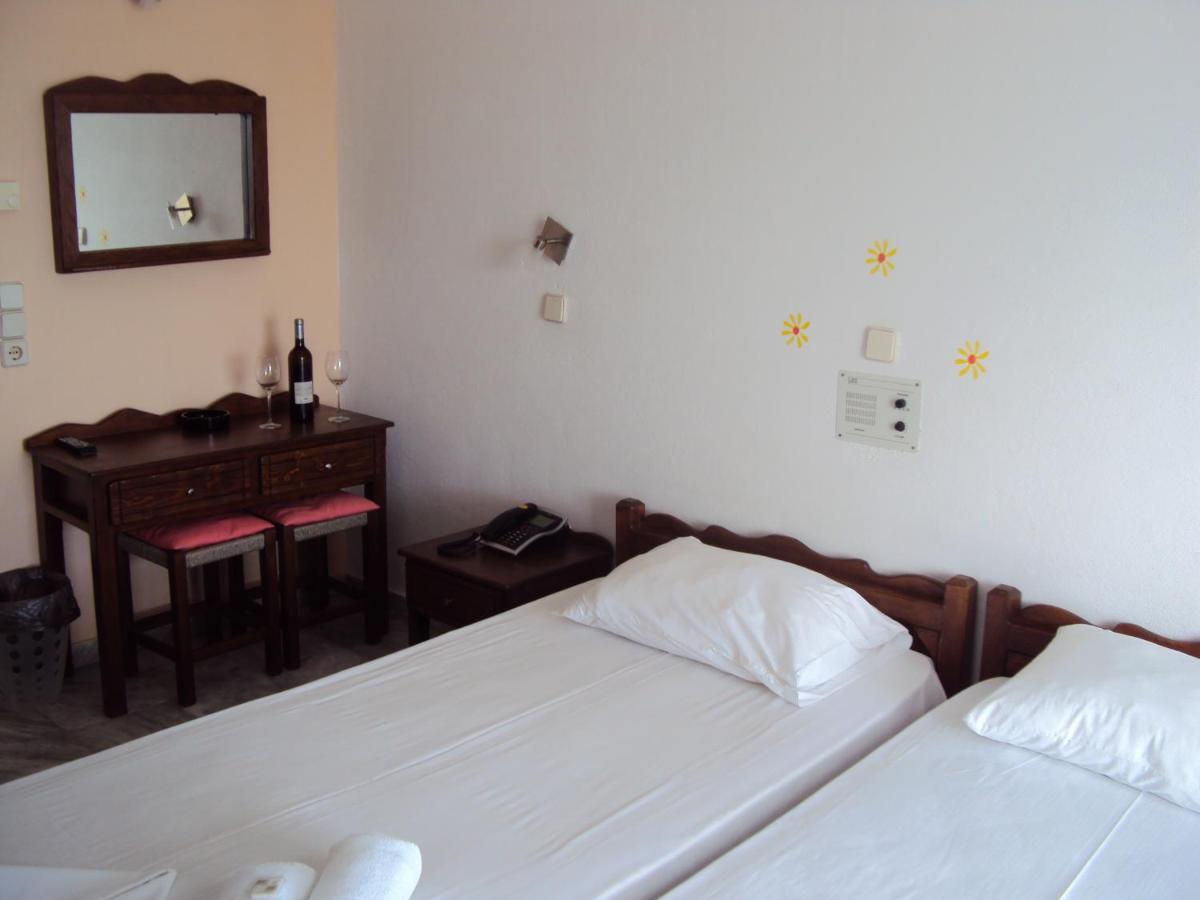 Mykali Hotel en Pythagoreio — hotel room