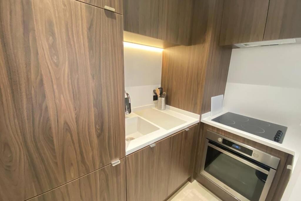 Renovated 2 bedrooms 50m from the Croisette and the sea photo 2