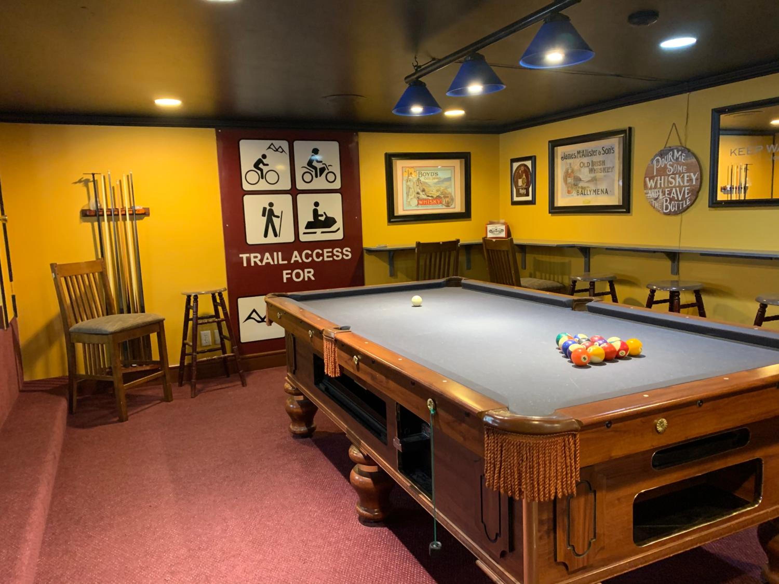 Peaks Lodge