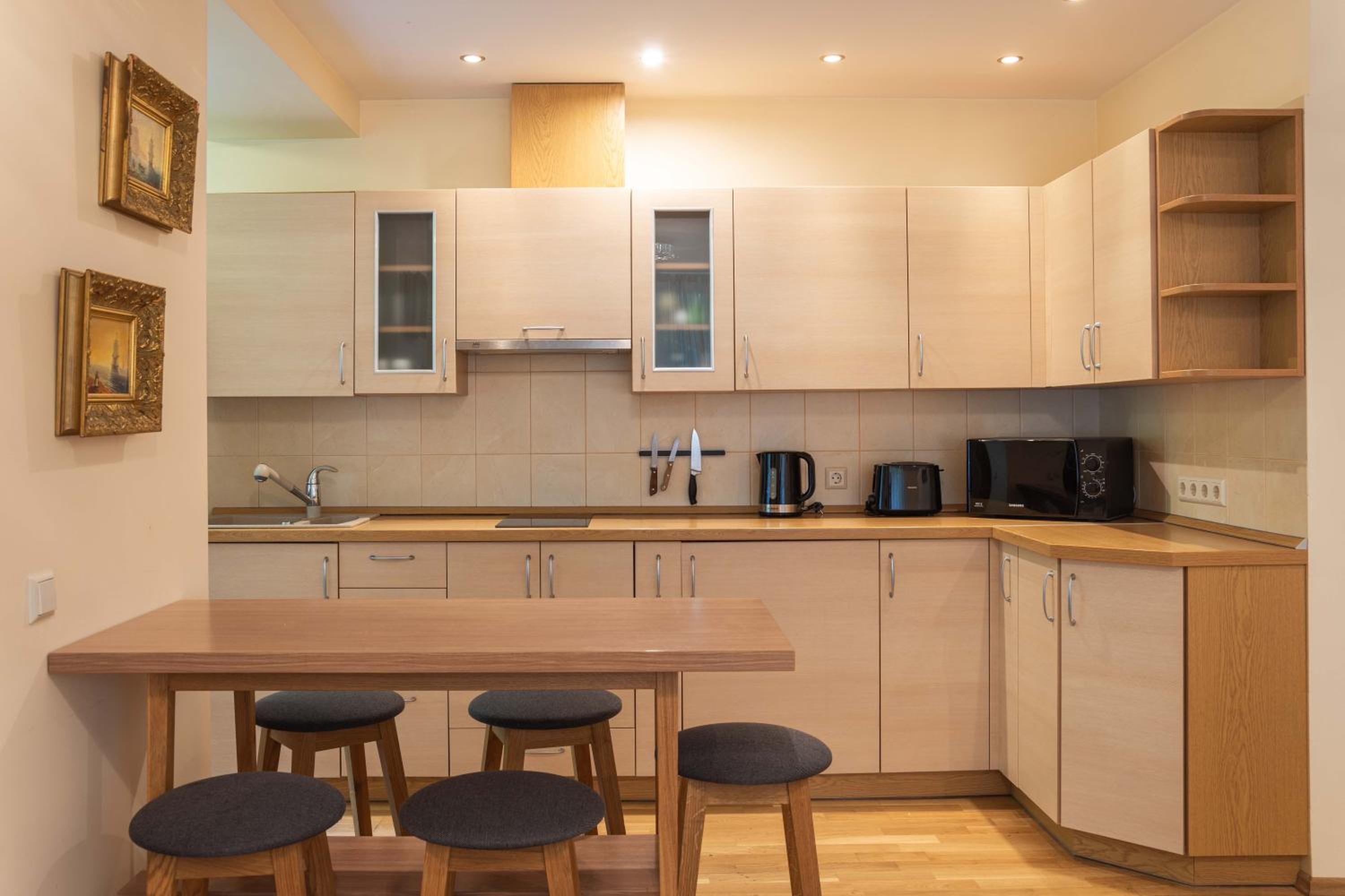 Family-friendly 2 rooms apartment with view to a forest view 2