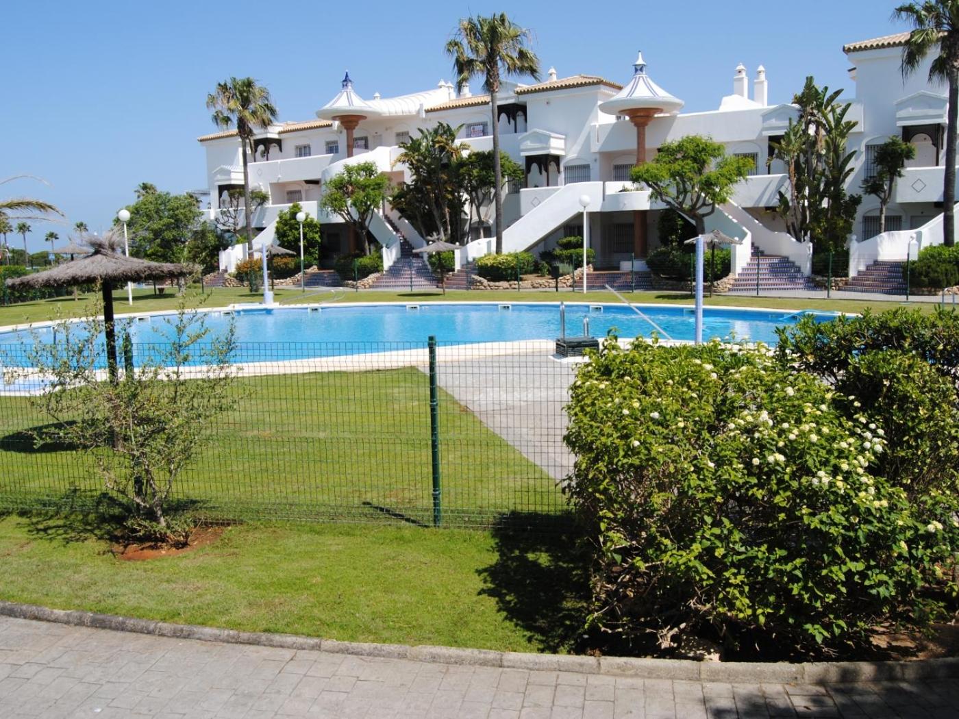 Hotel Novo Sancti Petri Atardecer planta primera - Image 1