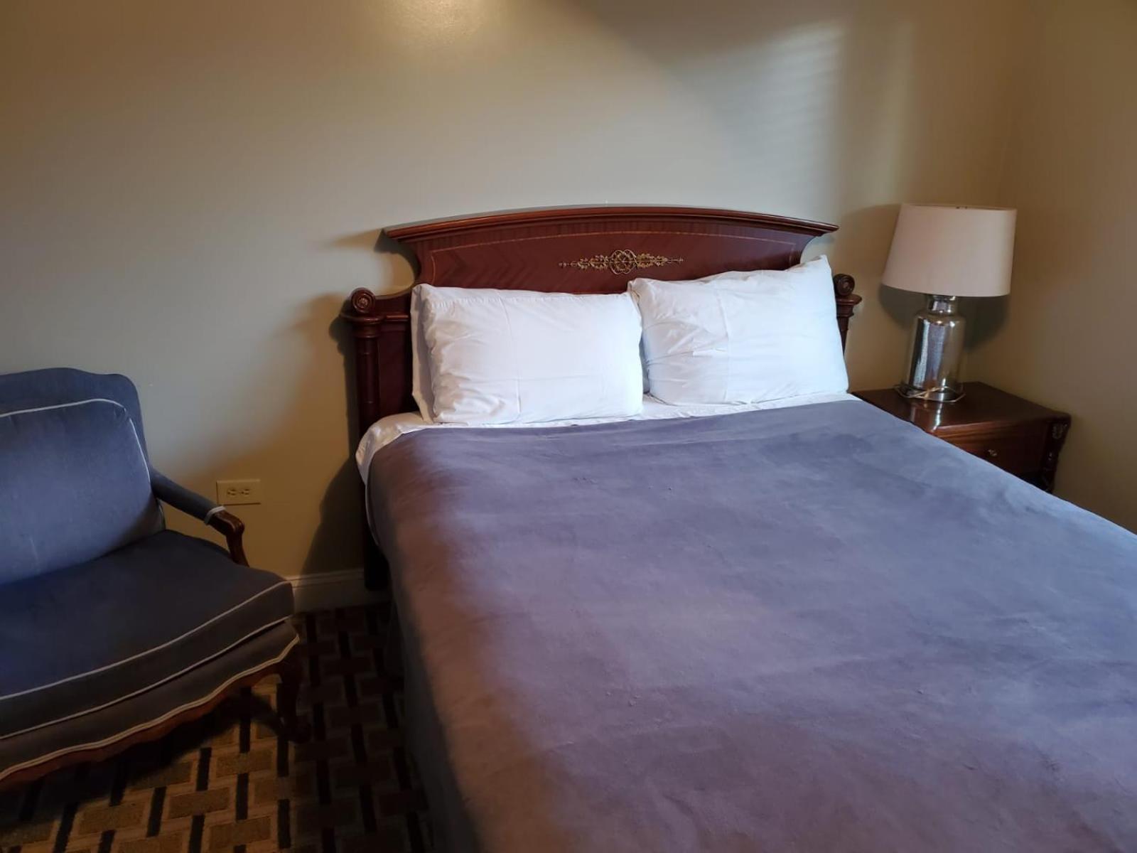 Golden Gate Lodging