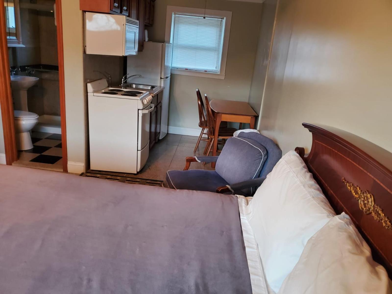 Golden Gate Lodging