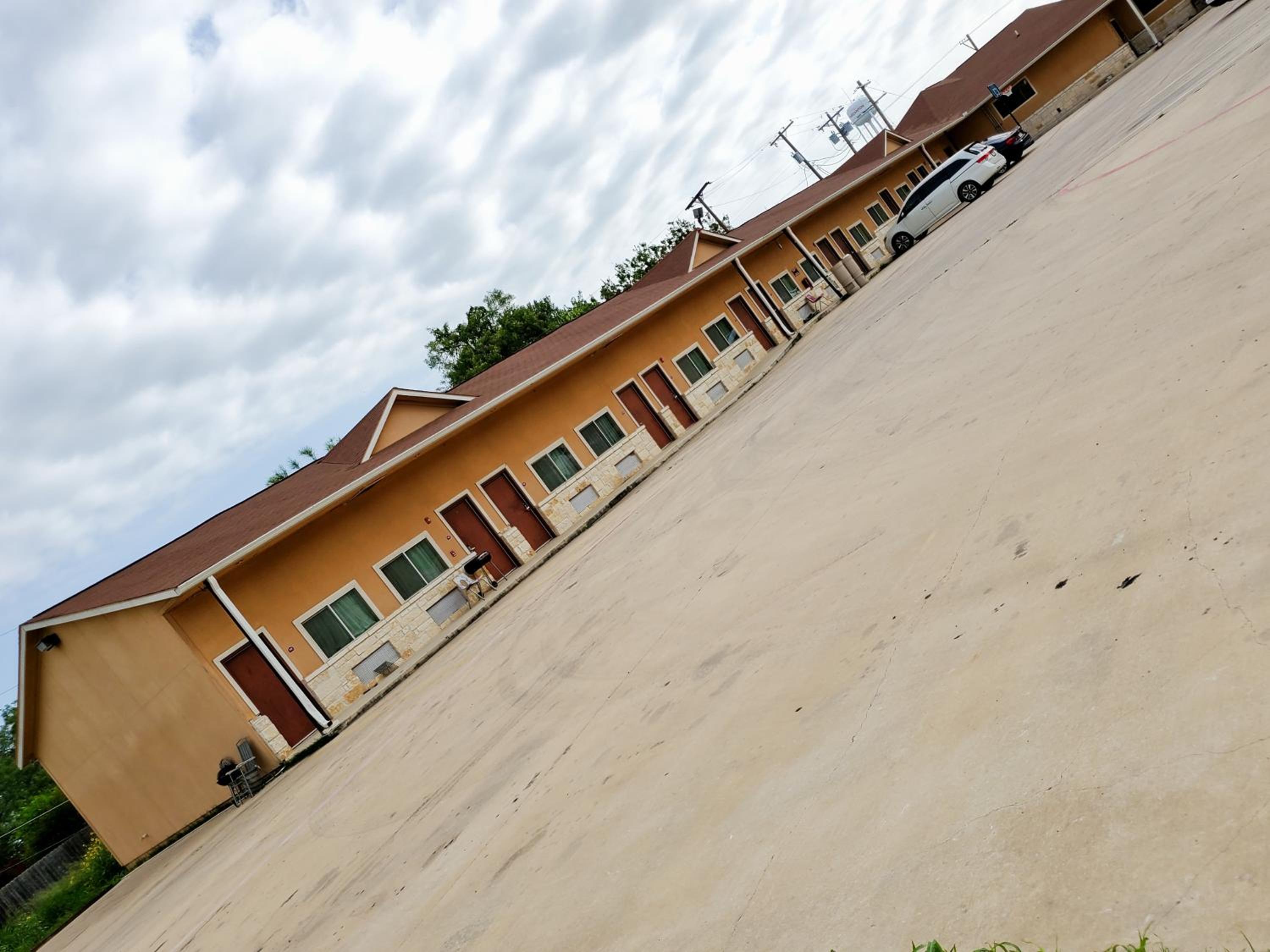 Atria Extended Stays By OYO Jourdanton