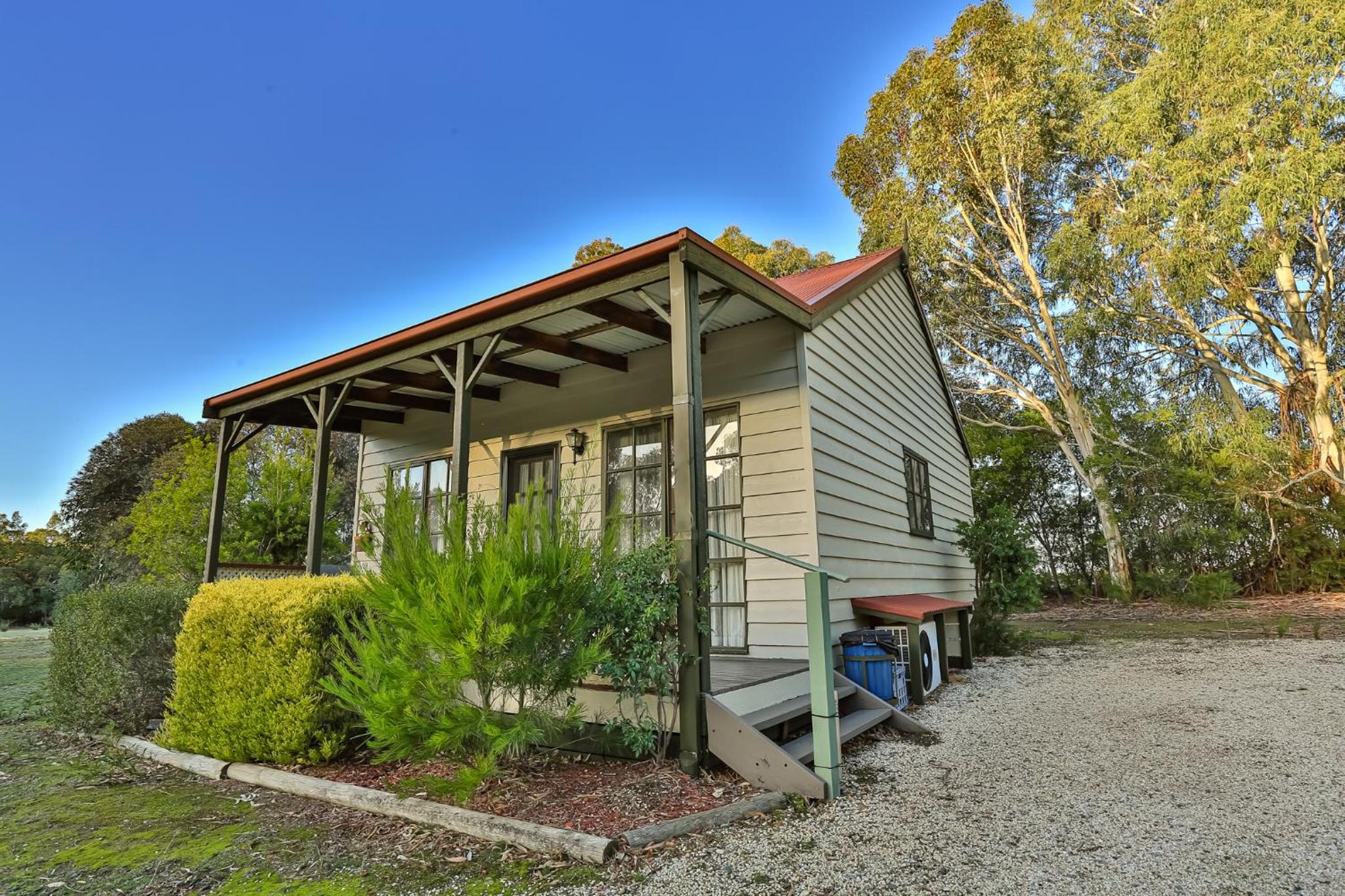 Mountain View Motor Inn & Holiday Lodges