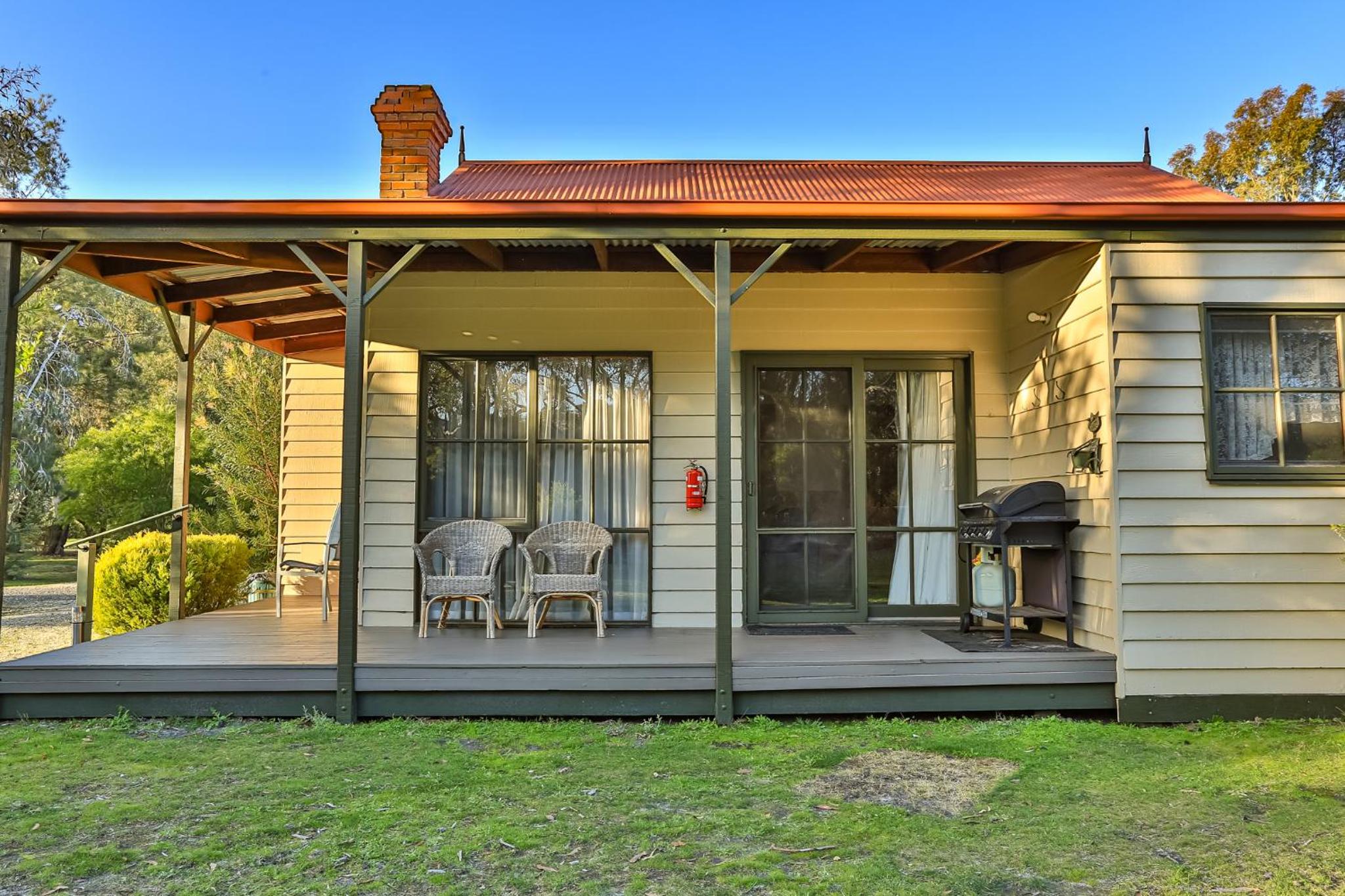 Mountain View Motor Inn & Holiday Lodges