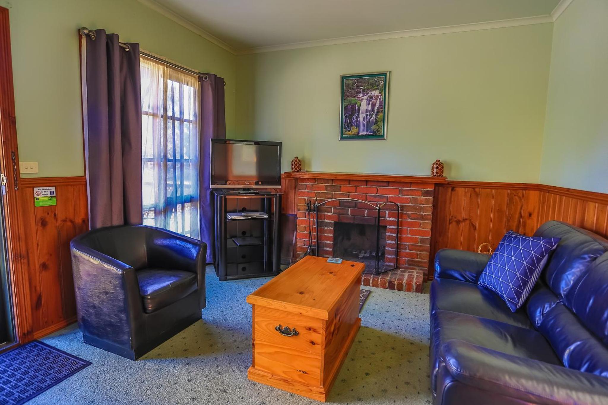 Mountain View Motor Inn & Holiday Lodges