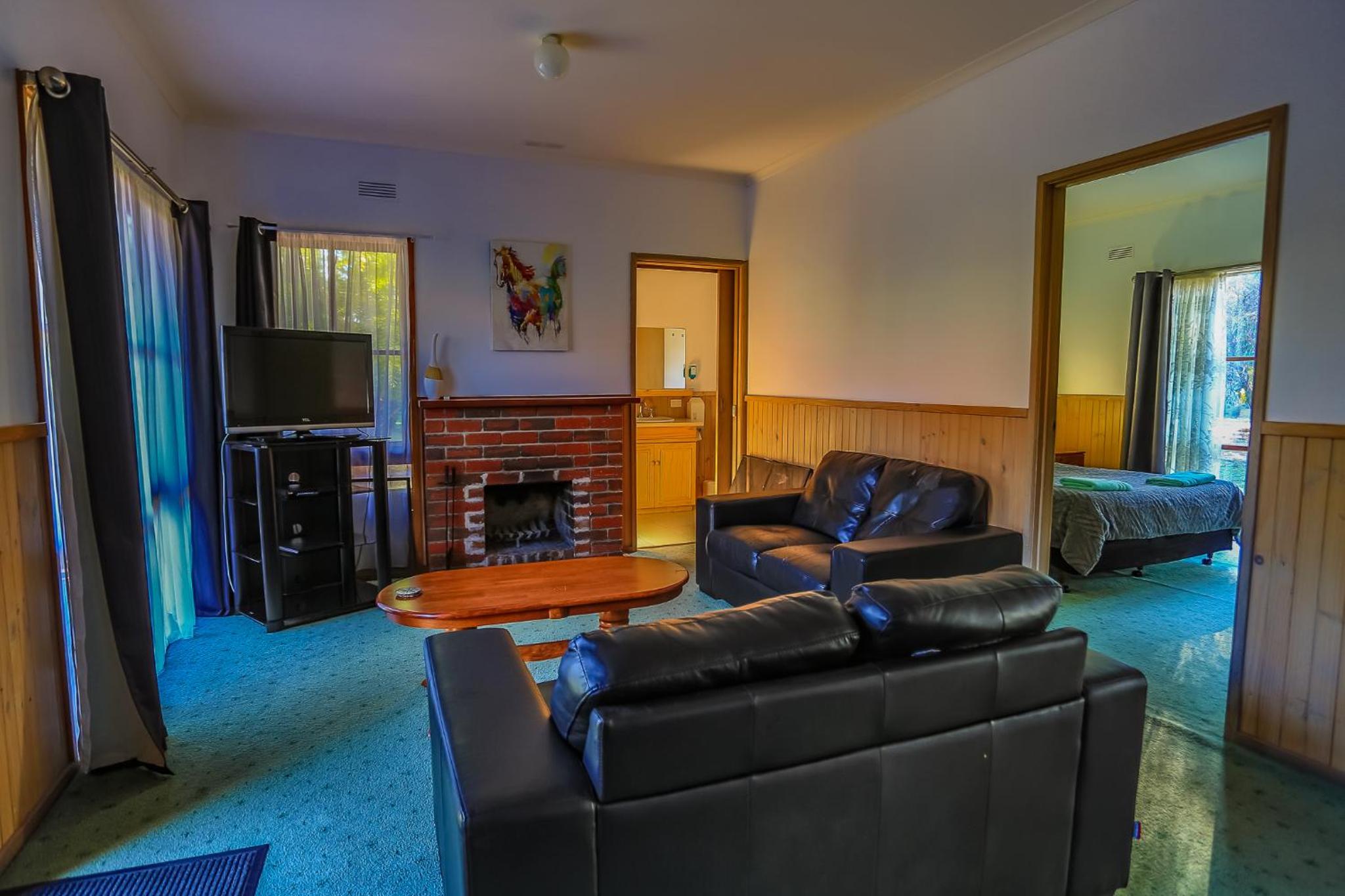 Mountain View Motor Inn & Holiday Lodges