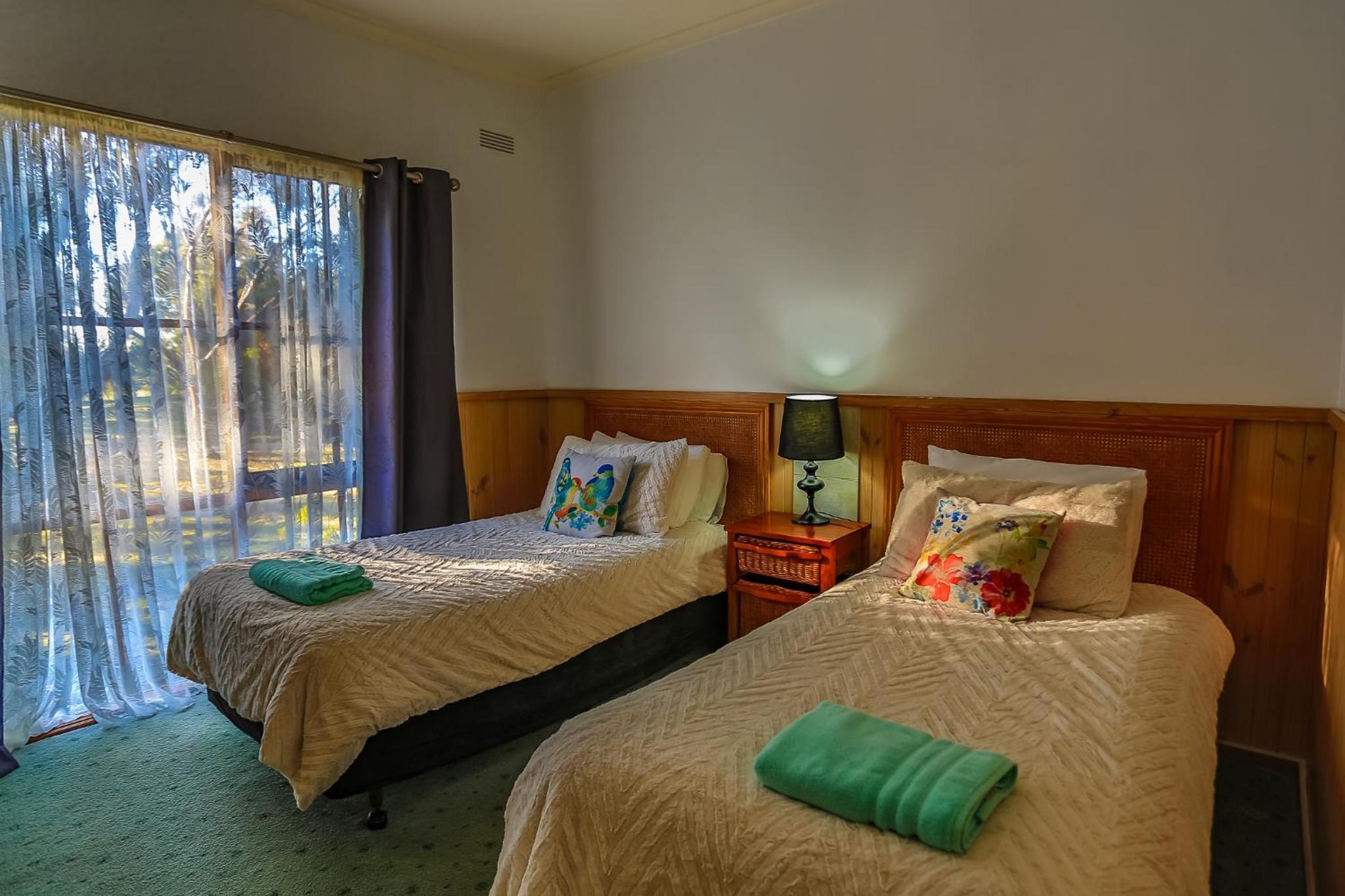 Mountain View Motor Inn & Holiday Lodges